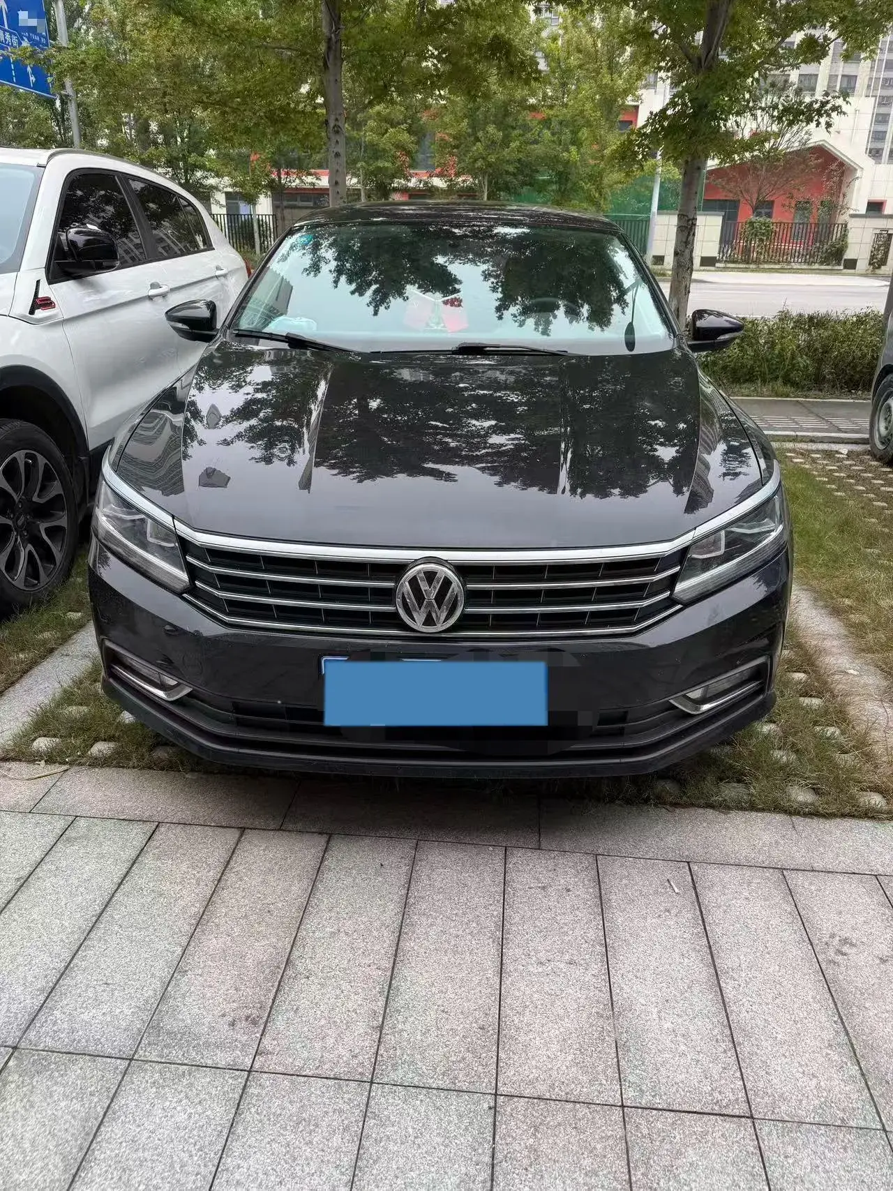 2017 VOLKSWAGEN PASSAT thumbnail 2