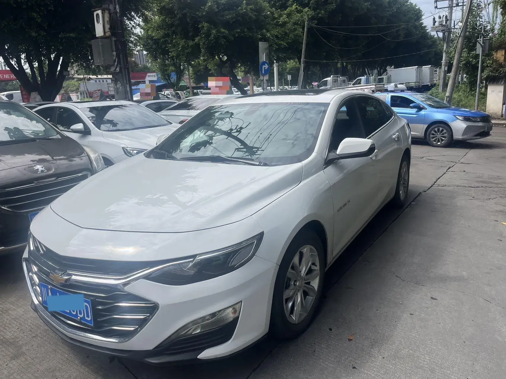 2022 CHEVROLET MALIBU view 1