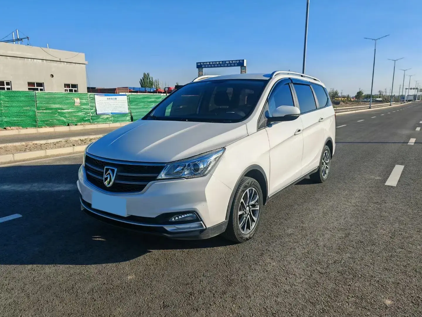 2021 BAOJUN 730 view 1