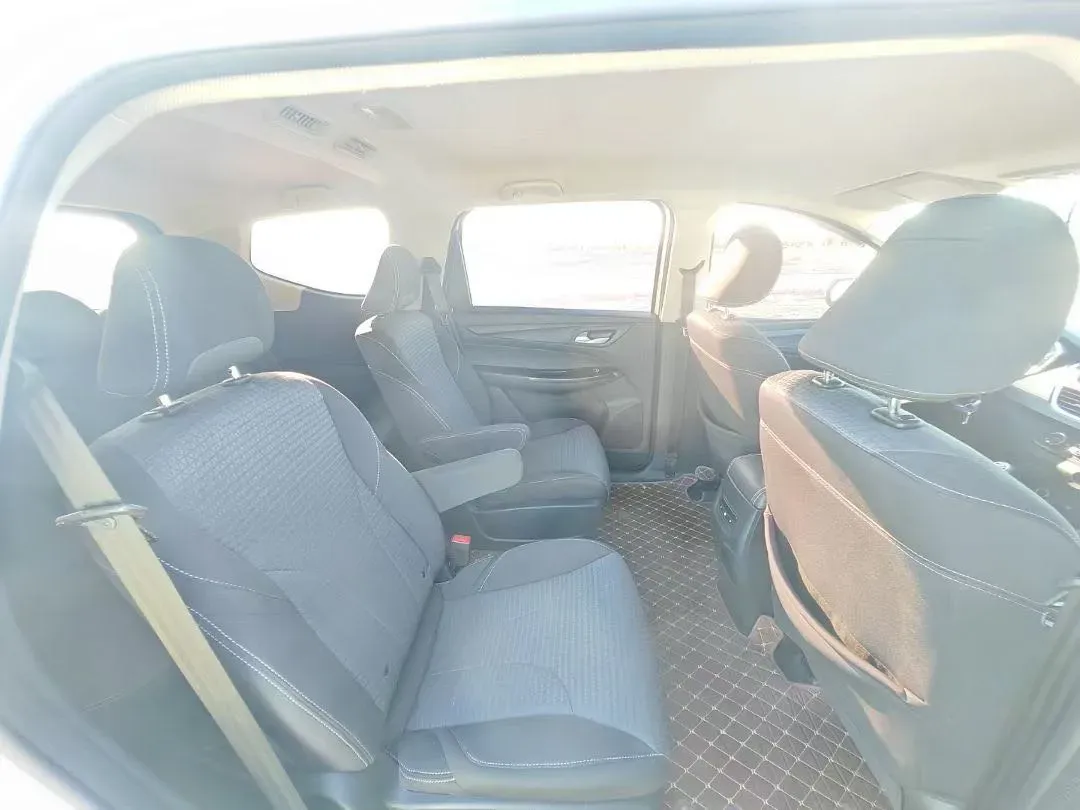 2021 BaoJun 730 1.5T 147HP L4 6MT,autocango,china used car exporter,china ev exporter,chinese used car exporter,chinese used ev exporter