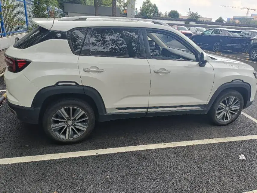 2018 CHANGAN CS35 thumbnail 4