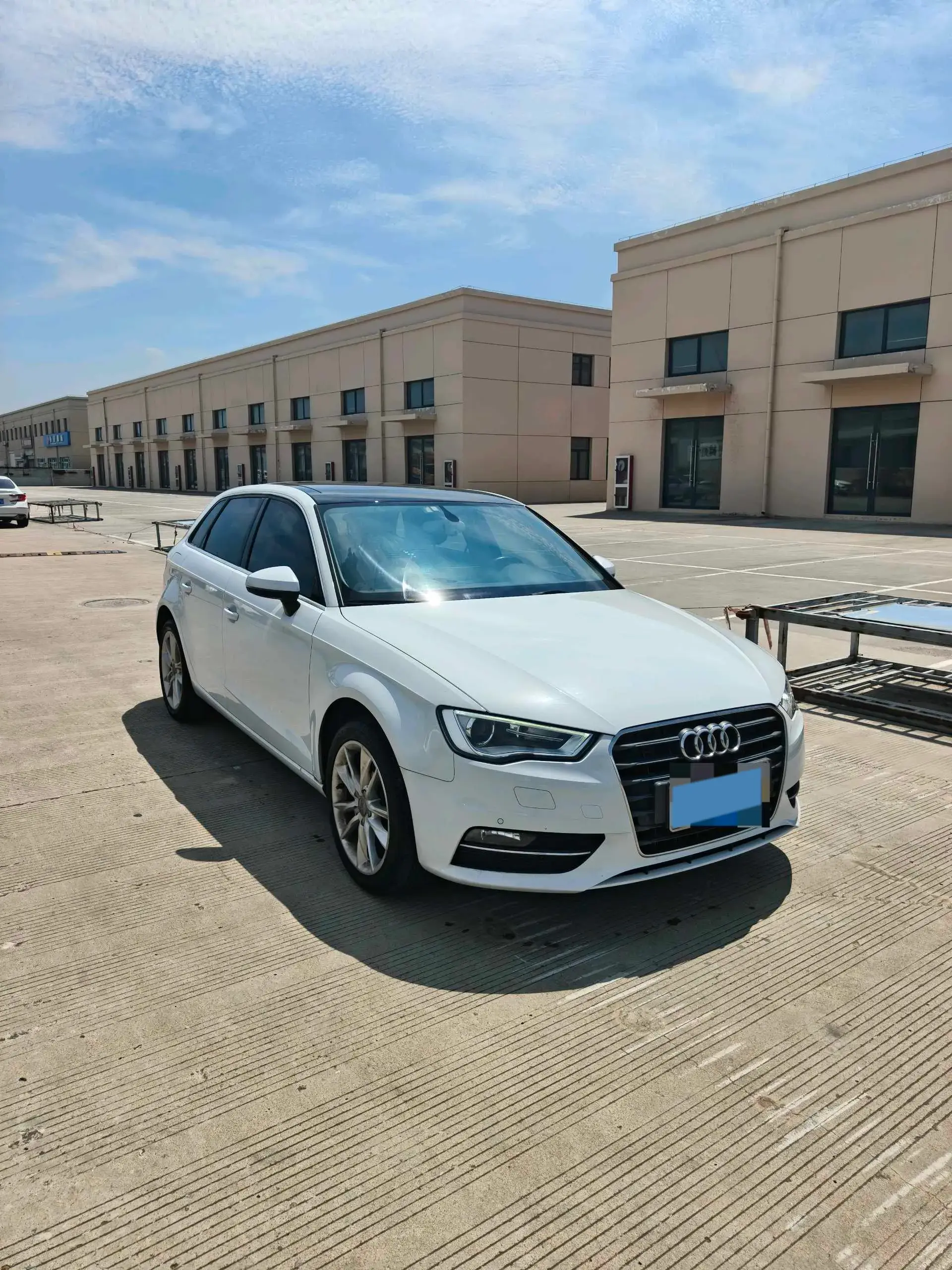 2015 AUDI A3 thumbnail 3