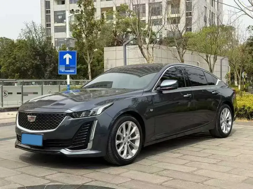 2021 CADILLAC CT5 view 1