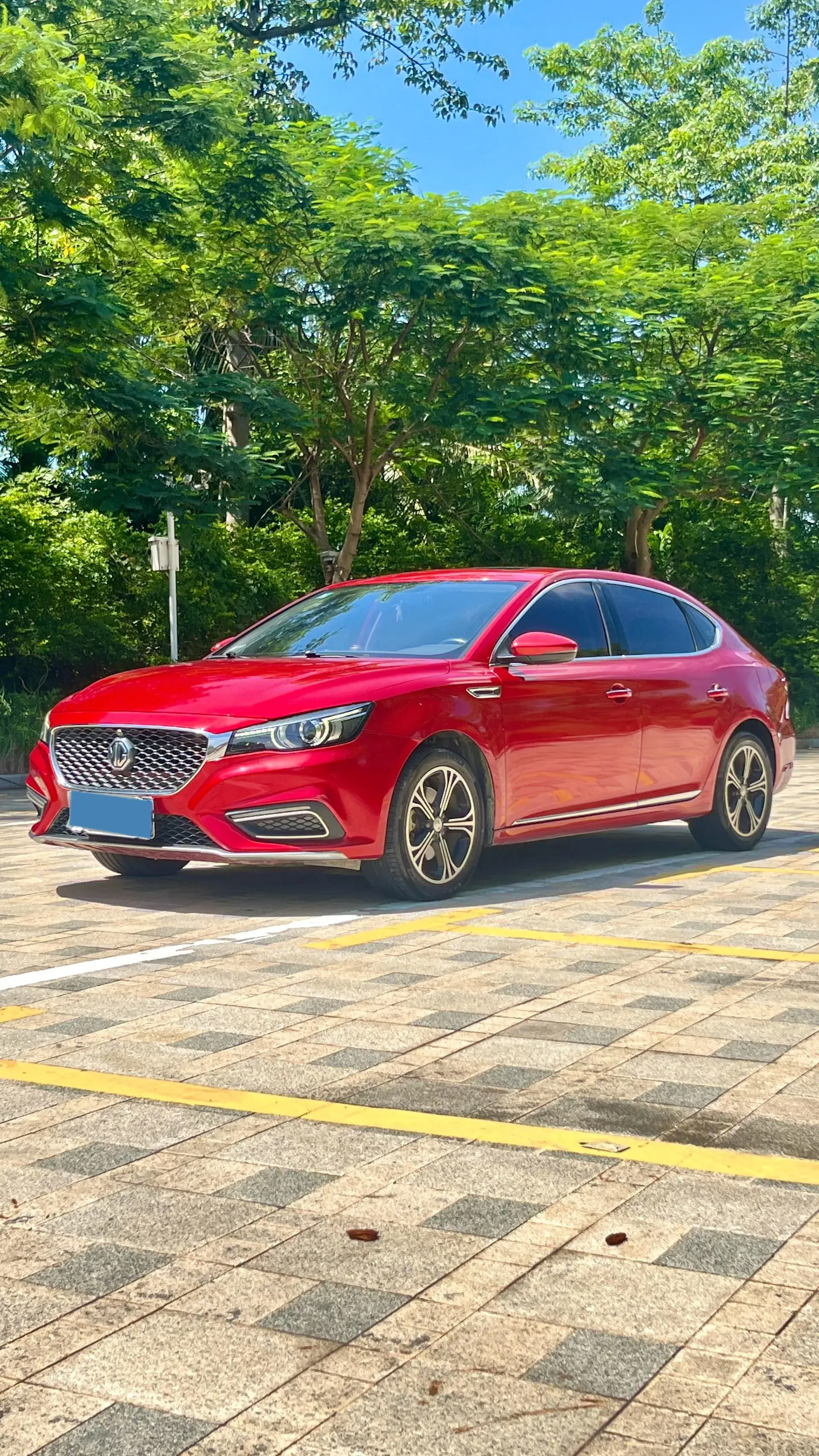 2017 MG MG6 view 1
