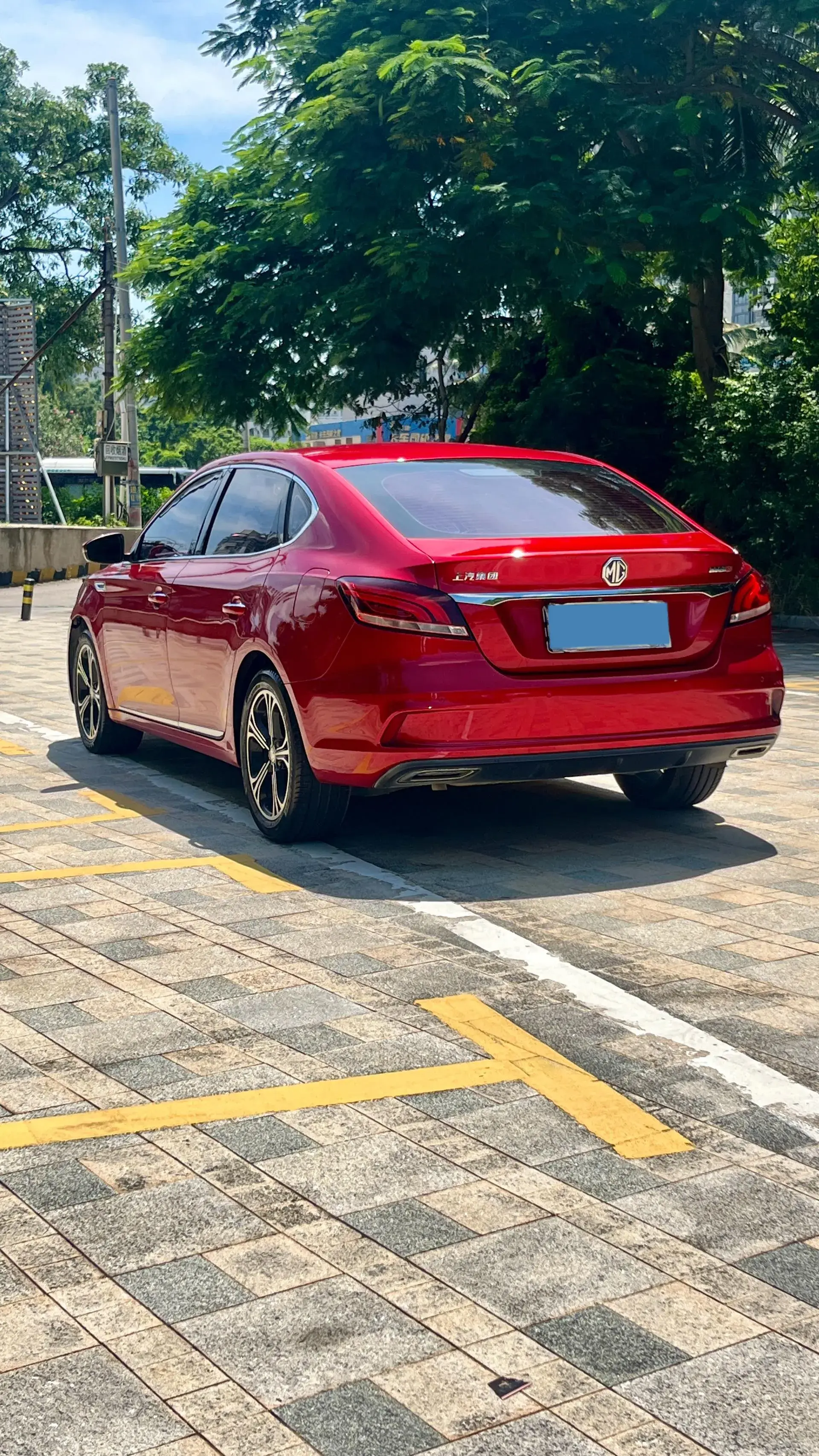 2017 MG MG6 thumbnail 4