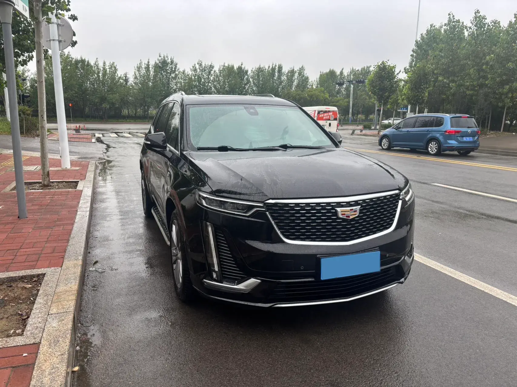 2021 CADILLAC XT6 thumbnail 2