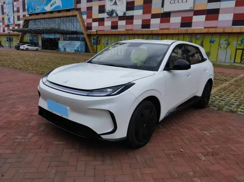 2025 ARCFOX T1 view 1