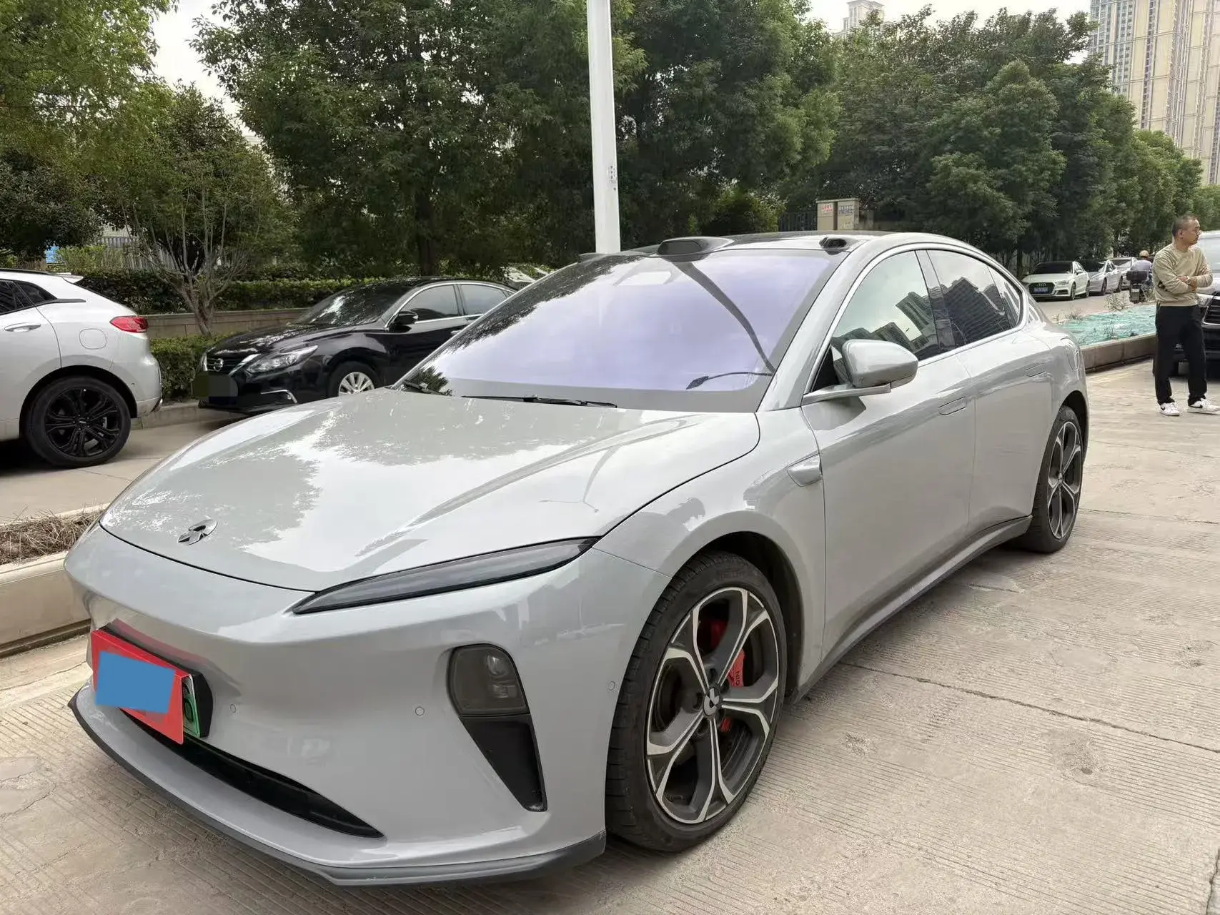 2022 NIO ET5 view 1