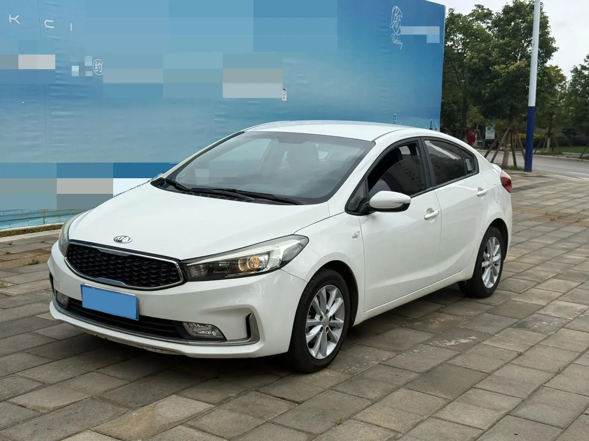 2017 KIA K3 view 1