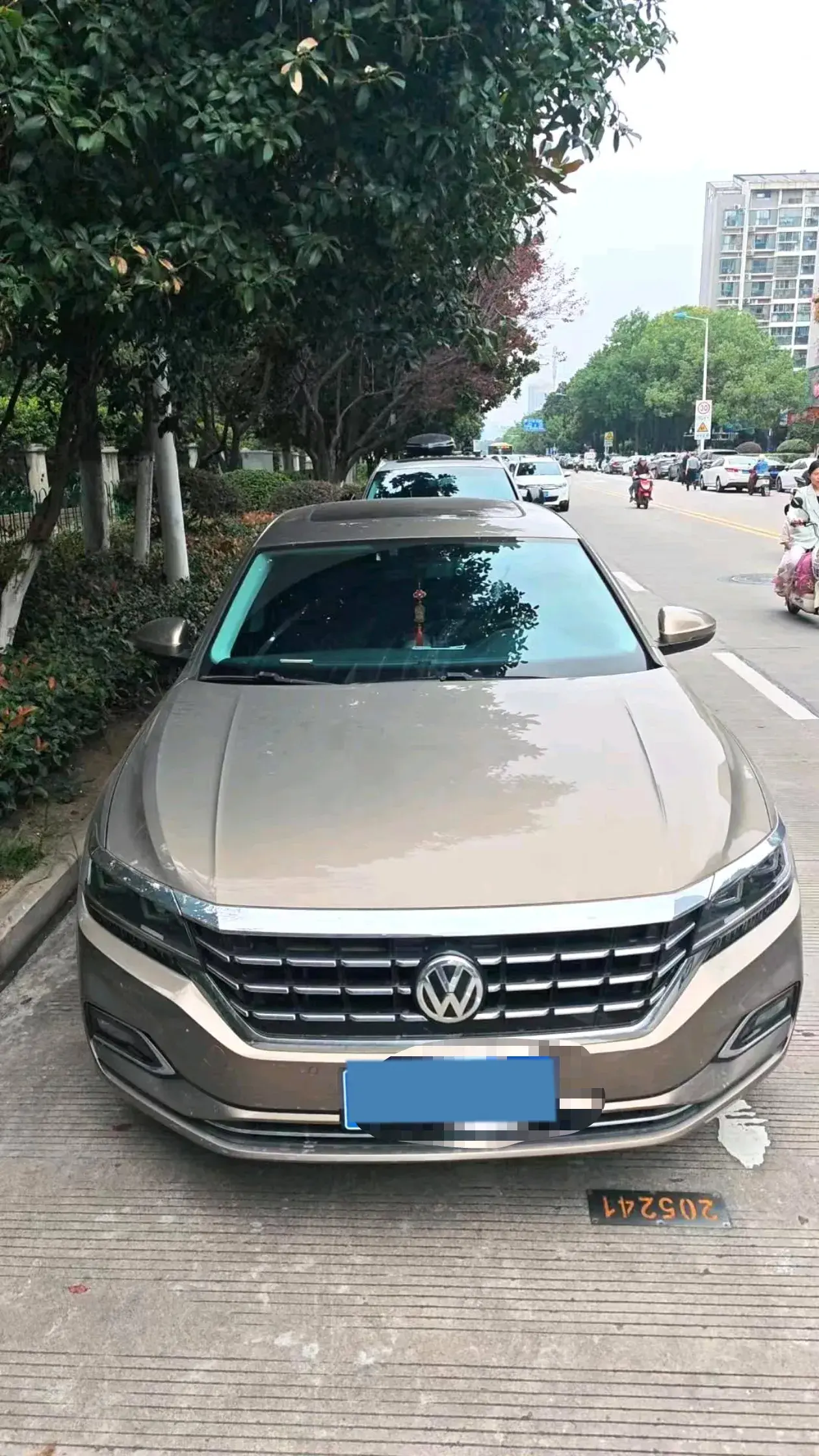 2019 VOLKSWAGEN PASSAT thumbnail 2