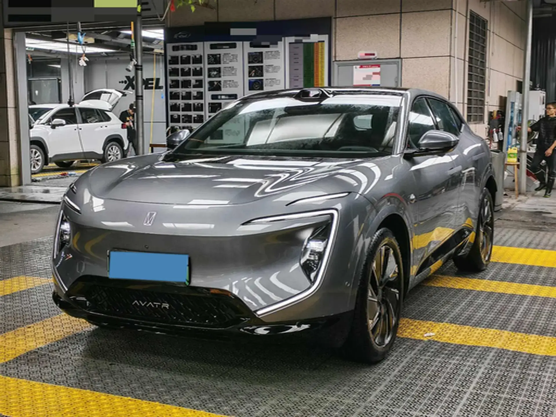 2024 AVATR 07 view 1