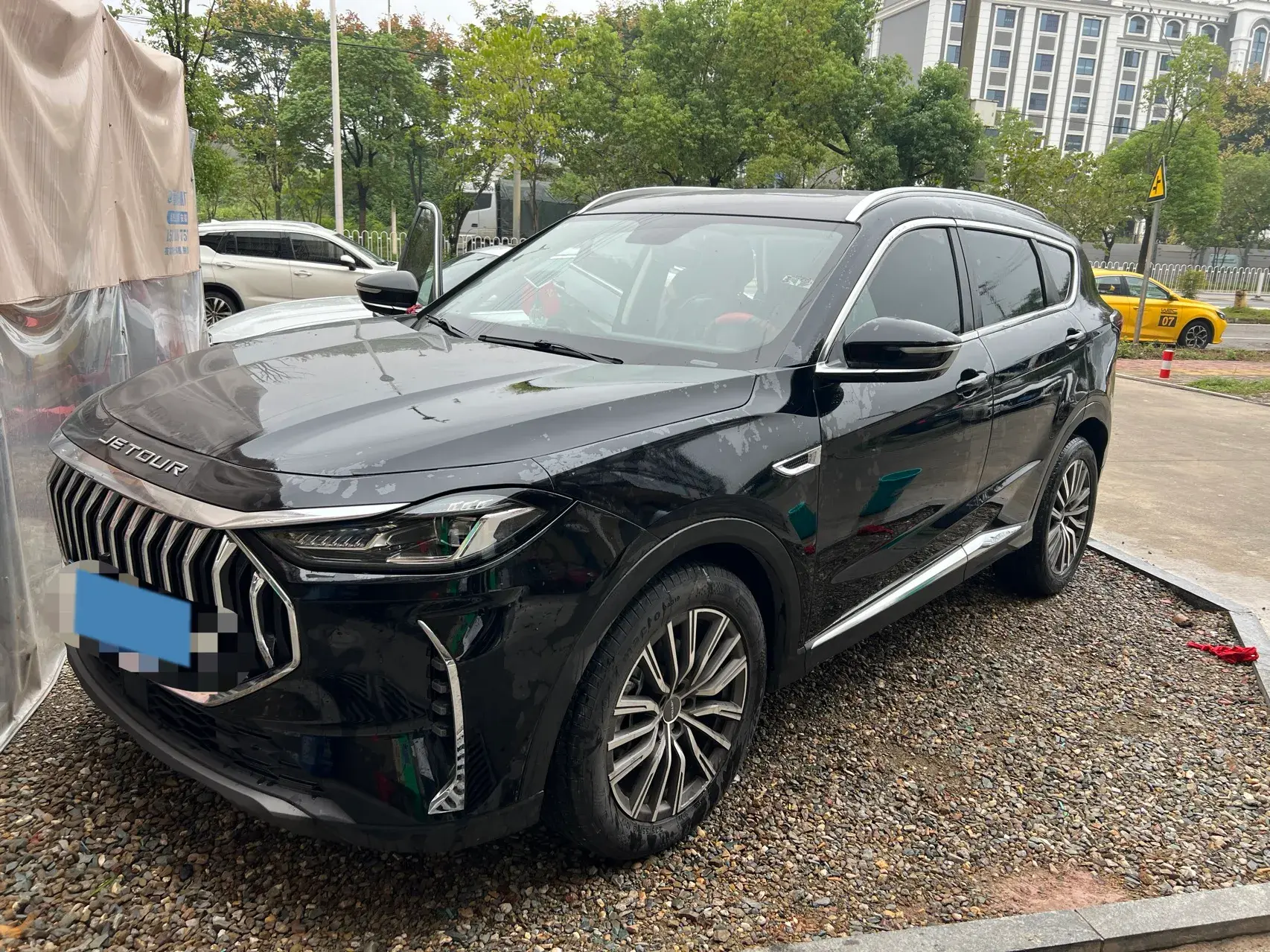 2023 JETOUR X70 view 1