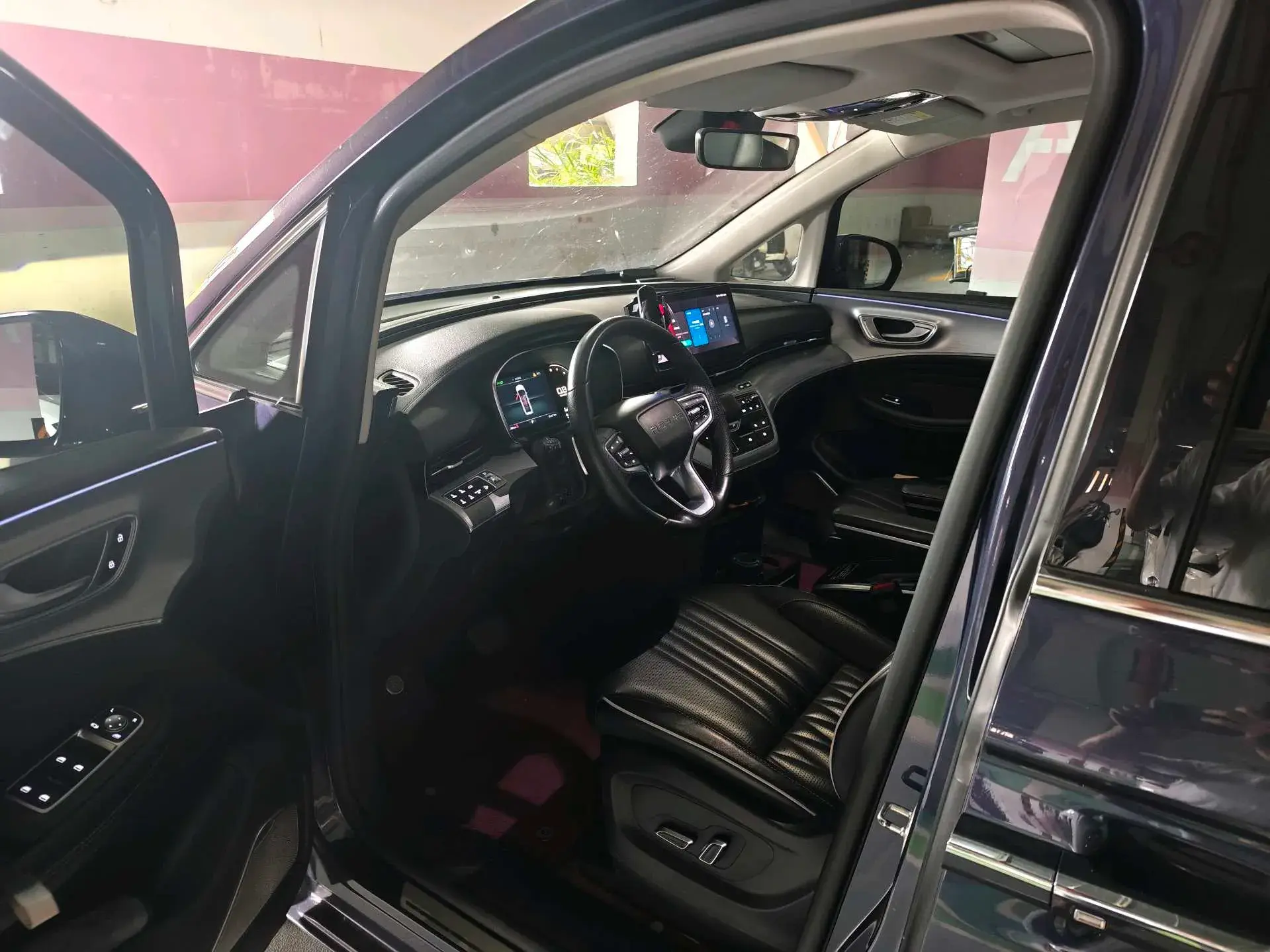 2021 ROEWE IMAX8 thumbnail 4