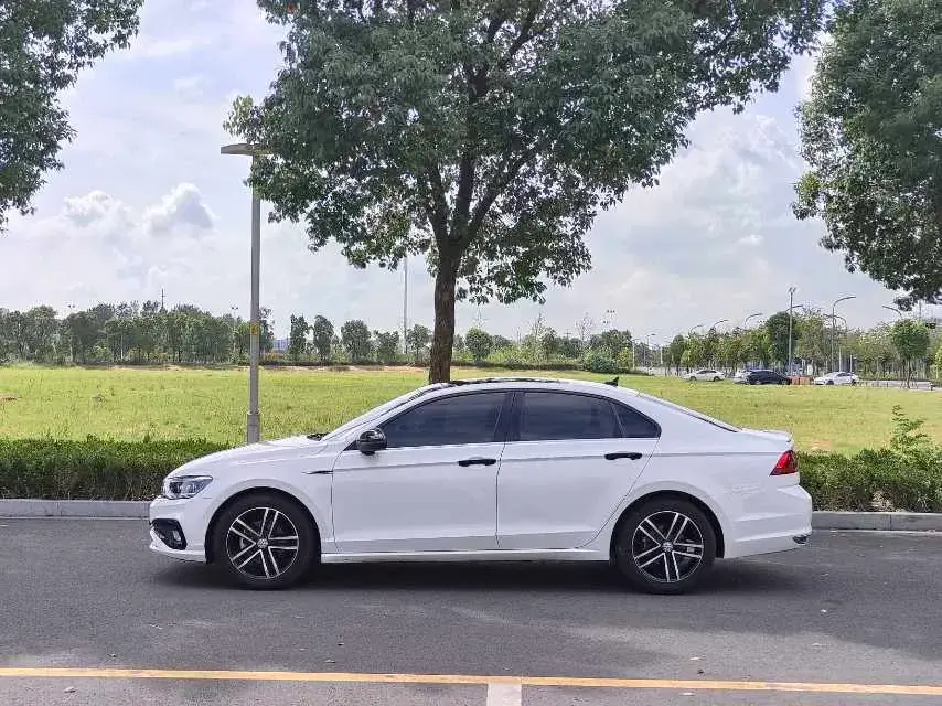 2021 VOLKSWAGEN LAMANDO thumbnail 2