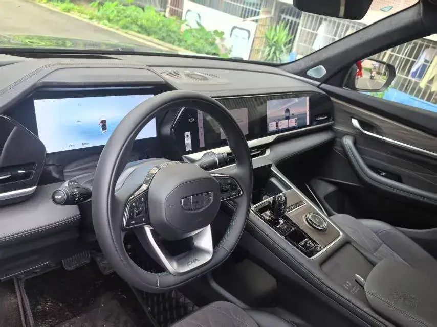 2025 GEELY MONJARO thumbnail 3