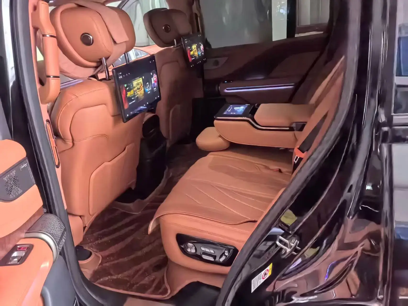 2023 YANGWANG U8 thumbnail 3