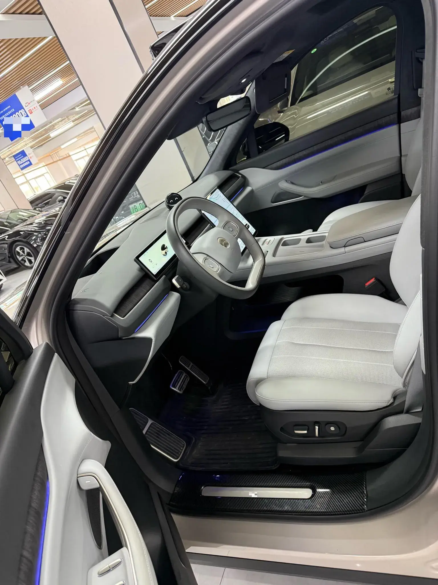 2023 NIO ES8 thumbnail 2