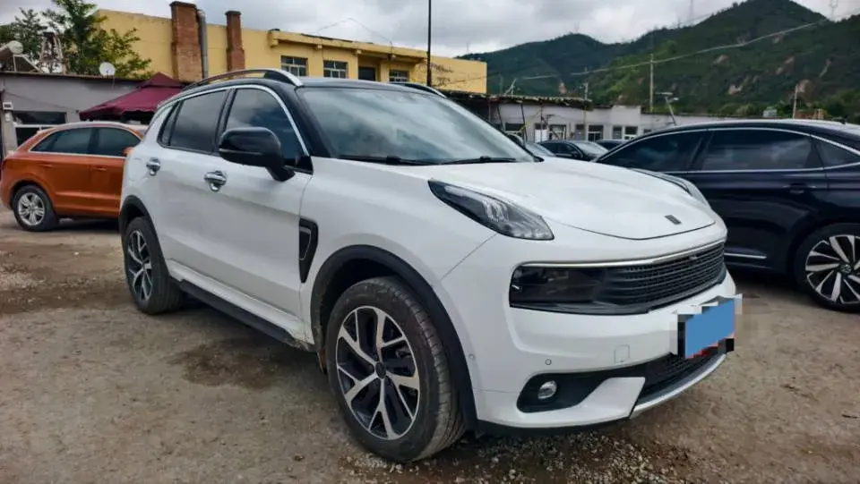 2019 LYNK&CO 01 thumbnail 2