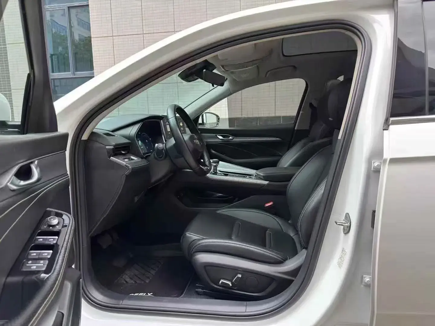 2020 GEELY BINRAY thumbnail 4