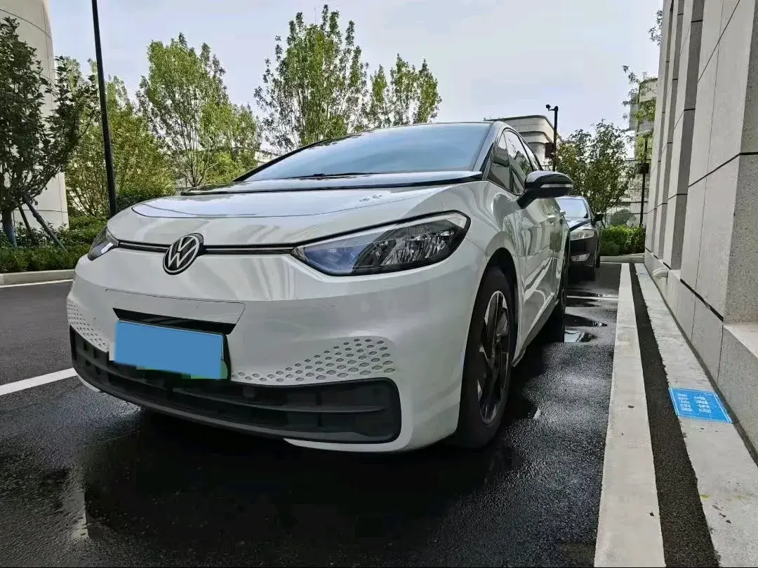 2024 VOLKSWAGEN ID.3 view 1