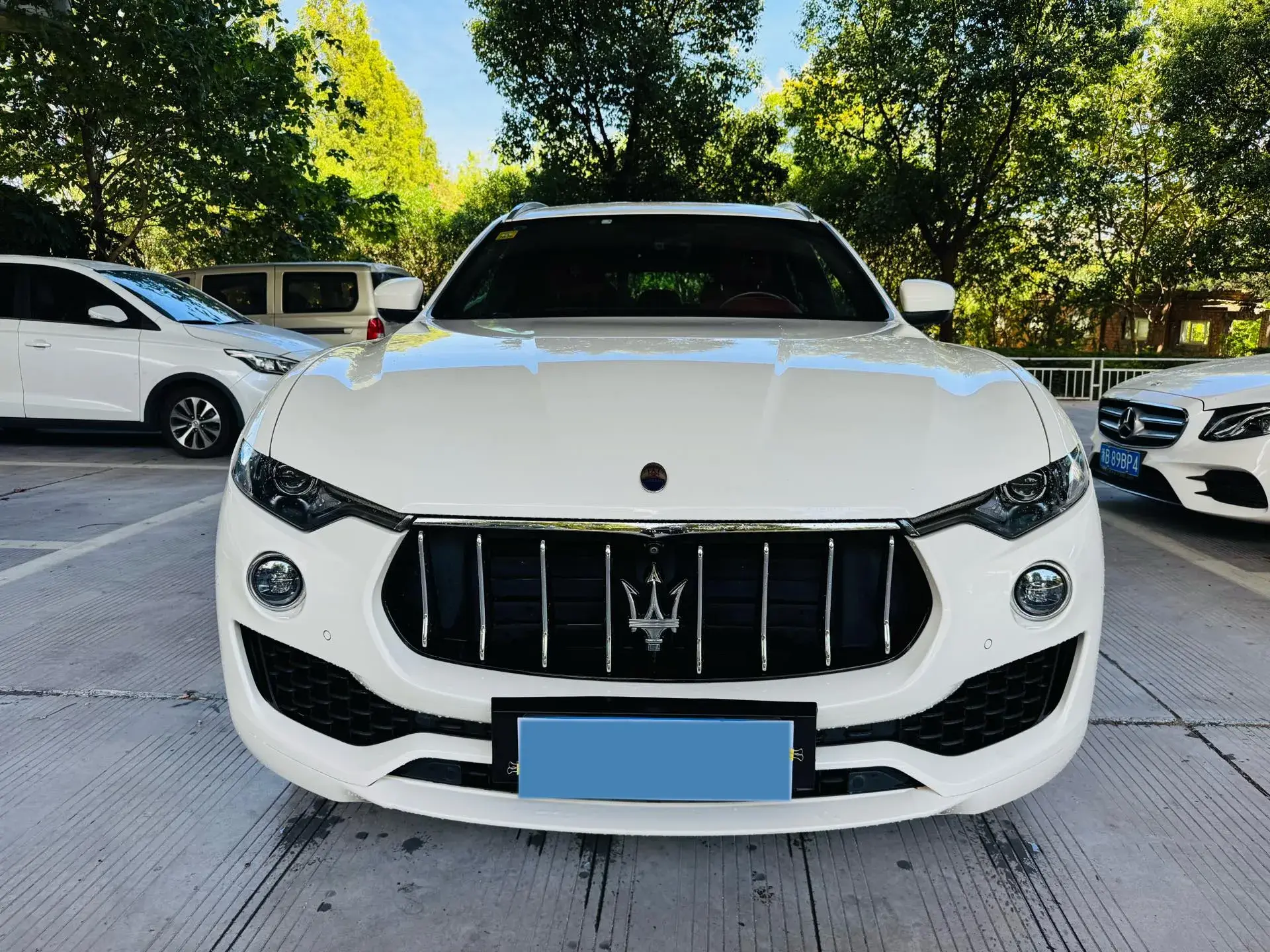 2018 MASERATI LEVANTE thumbnail 2