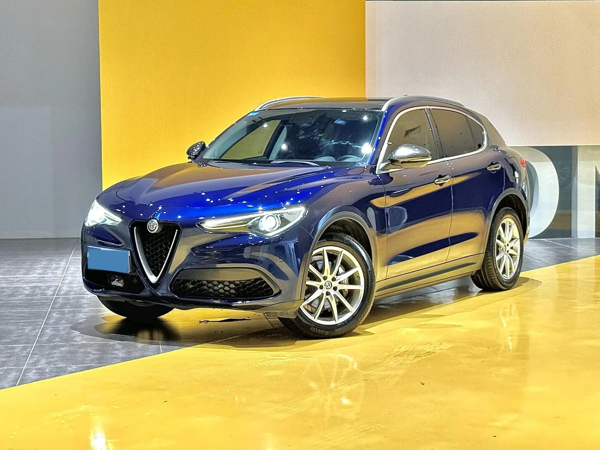 2017 ALFA ROMEO view 1