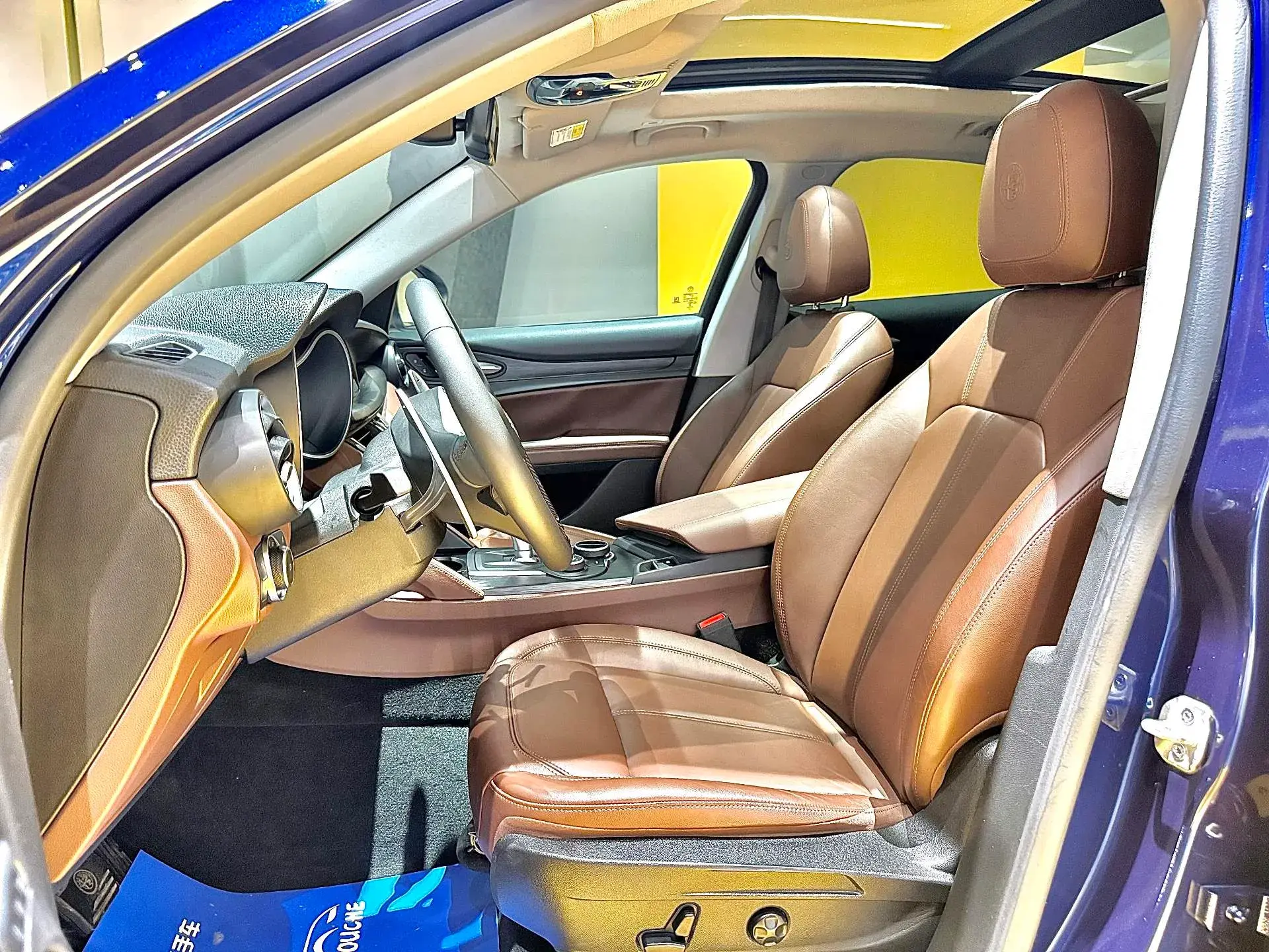 2017 ALFA ROMEO thumbnail 4