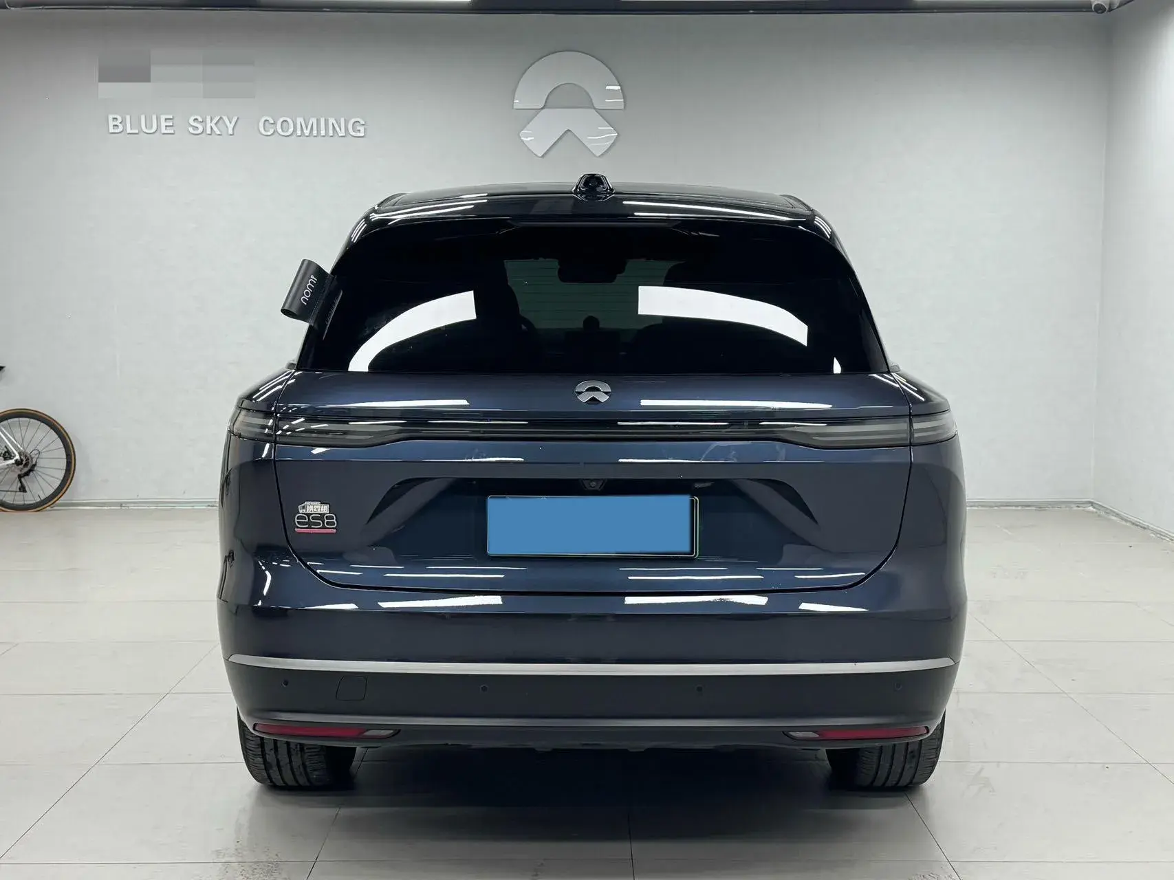 2024 NIO ES8 thumbnail 3