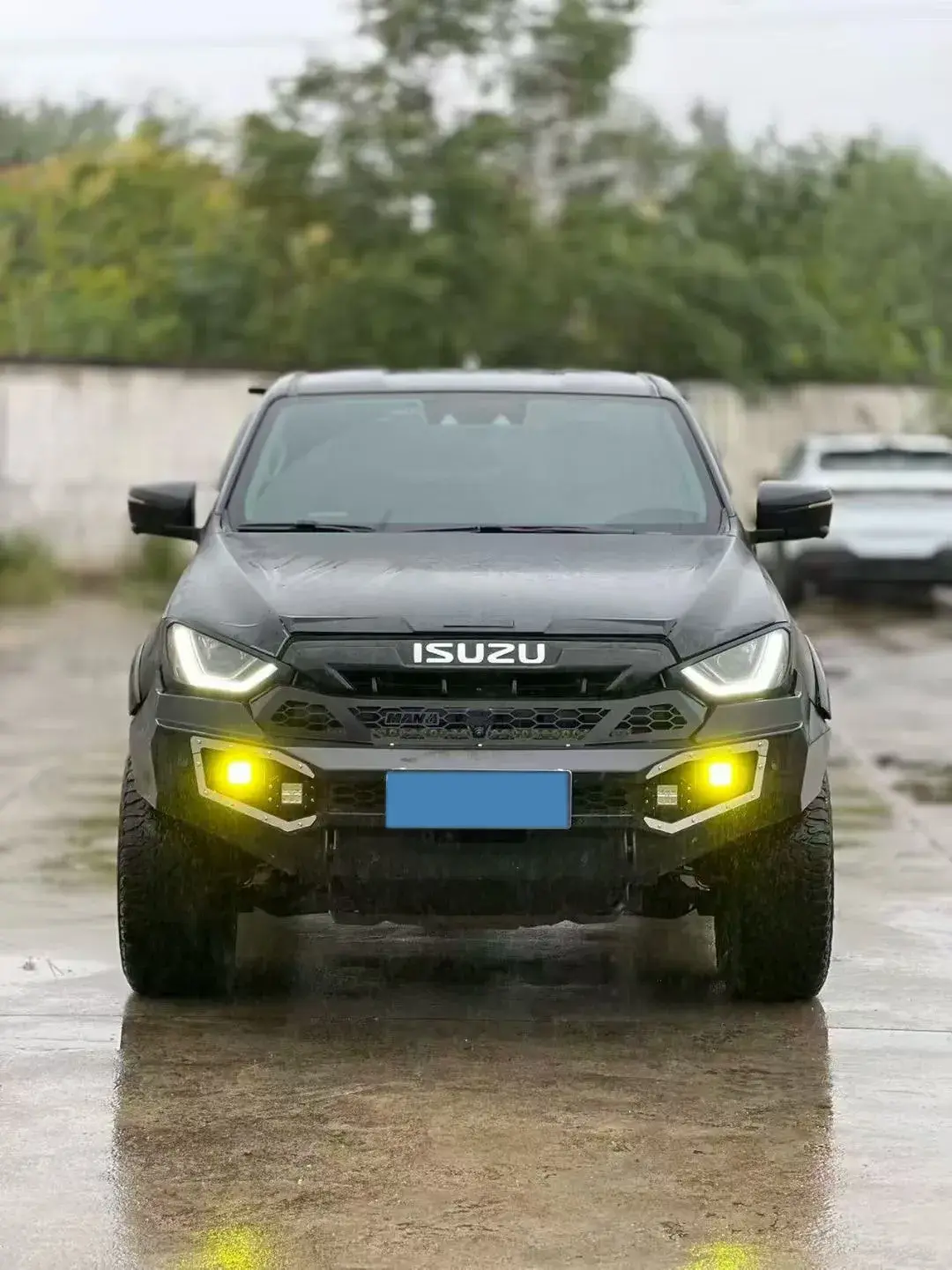 2021 ISUZU D-MAX thumbnail 2