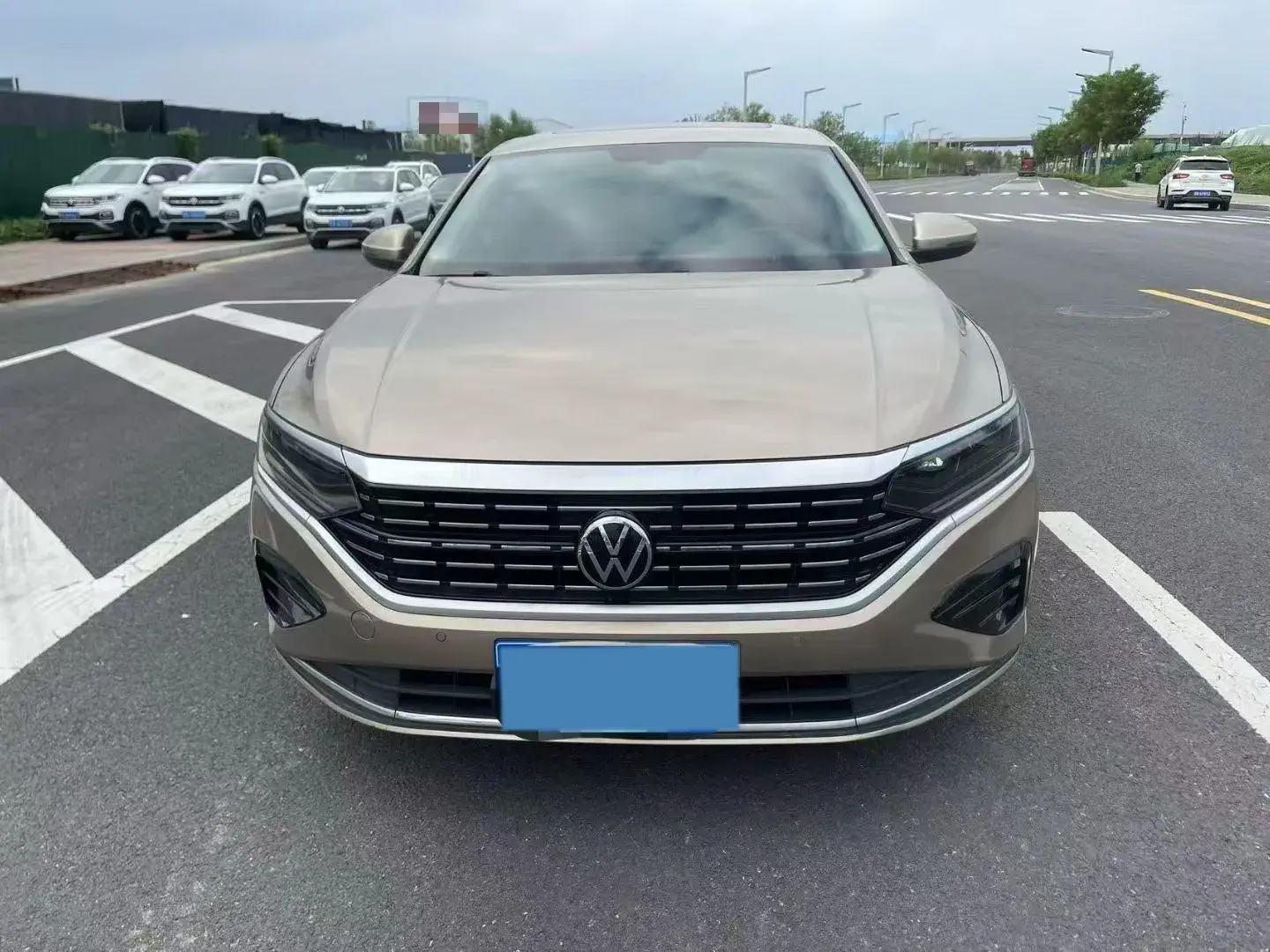 2022 VOLKSWAGEN PASSAT thumbnail 3