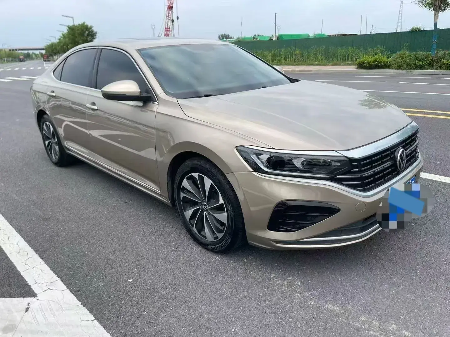 2022 VOLKSWAGEN PASSAT thumbnail 2