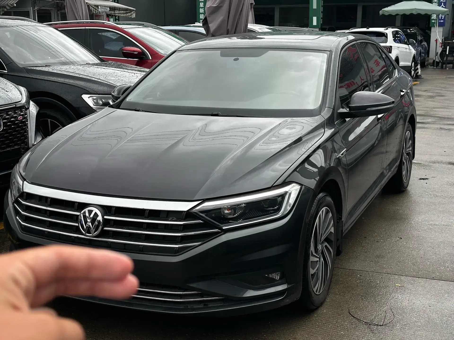 2021 VOLKSWAGEN SAGITAR view 1