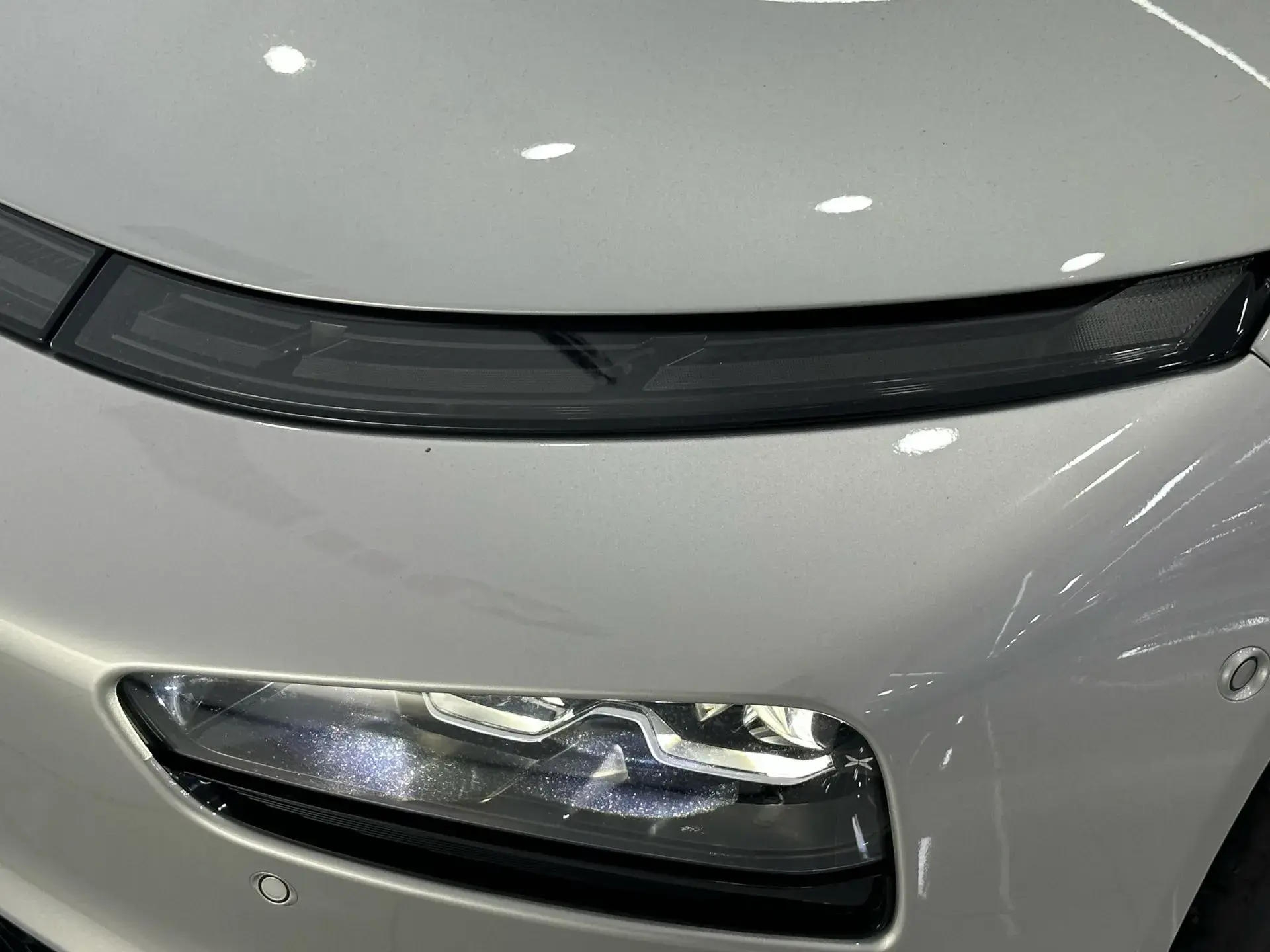 2022 XPENG P7 thumbnail 4