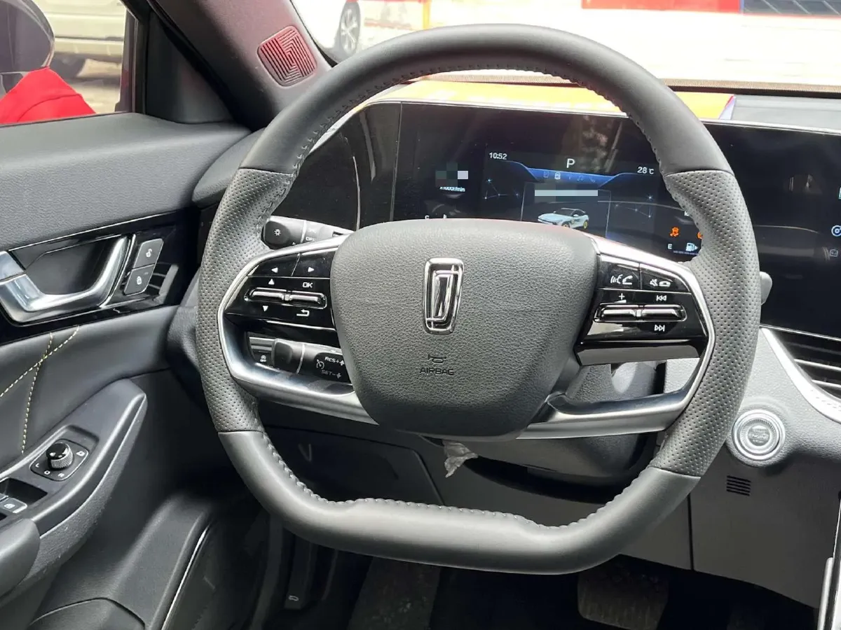 2022 Bestune B70S 1.5T 169HP L4 7DCT,autocango,china used car exporter,china ev exporter,chinese used car exporter,chinese used ev exporter