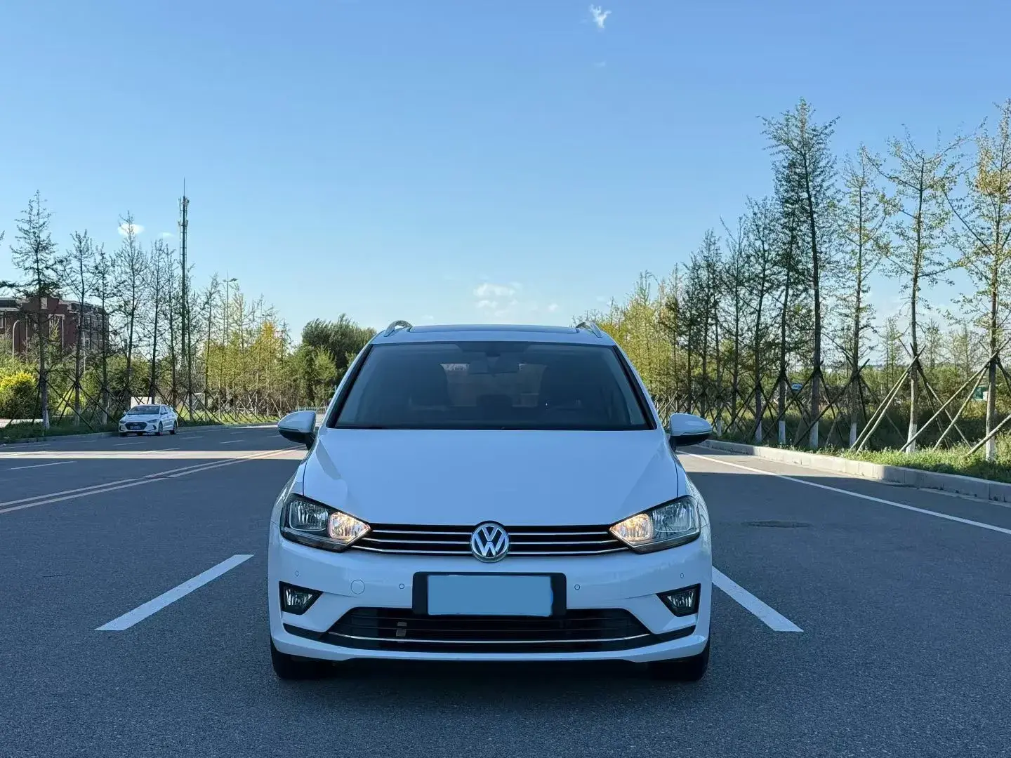 2018 VOLKSWAGEN GOLF thumbnail 2
