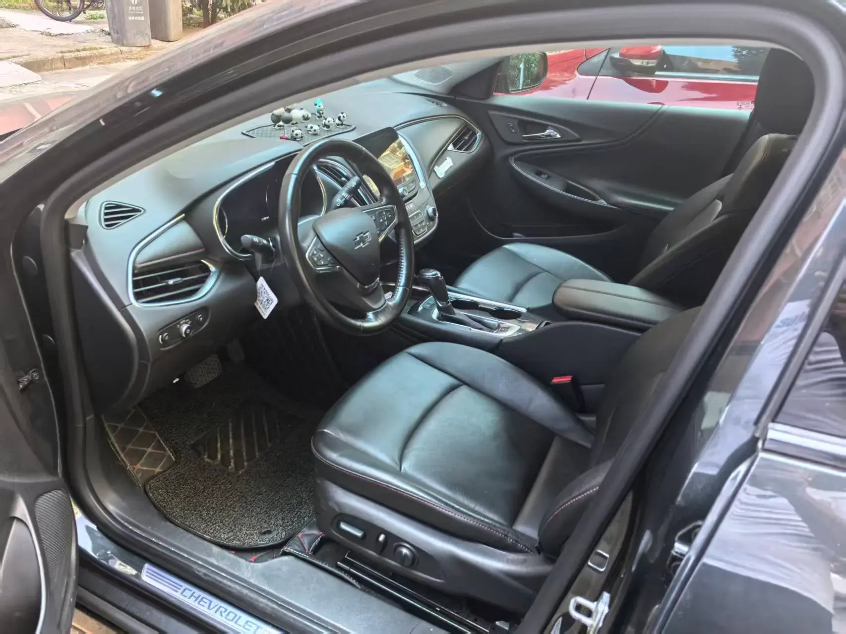 2019 CHEVROLET MALIBU thumbnail 2