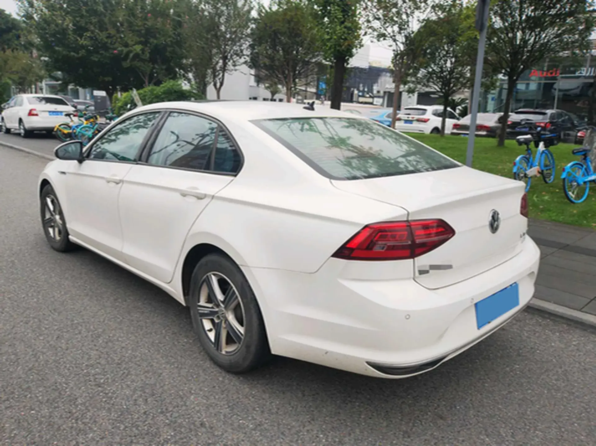 2019 VOLKSWAGEN LAMANDO thumbnail 4