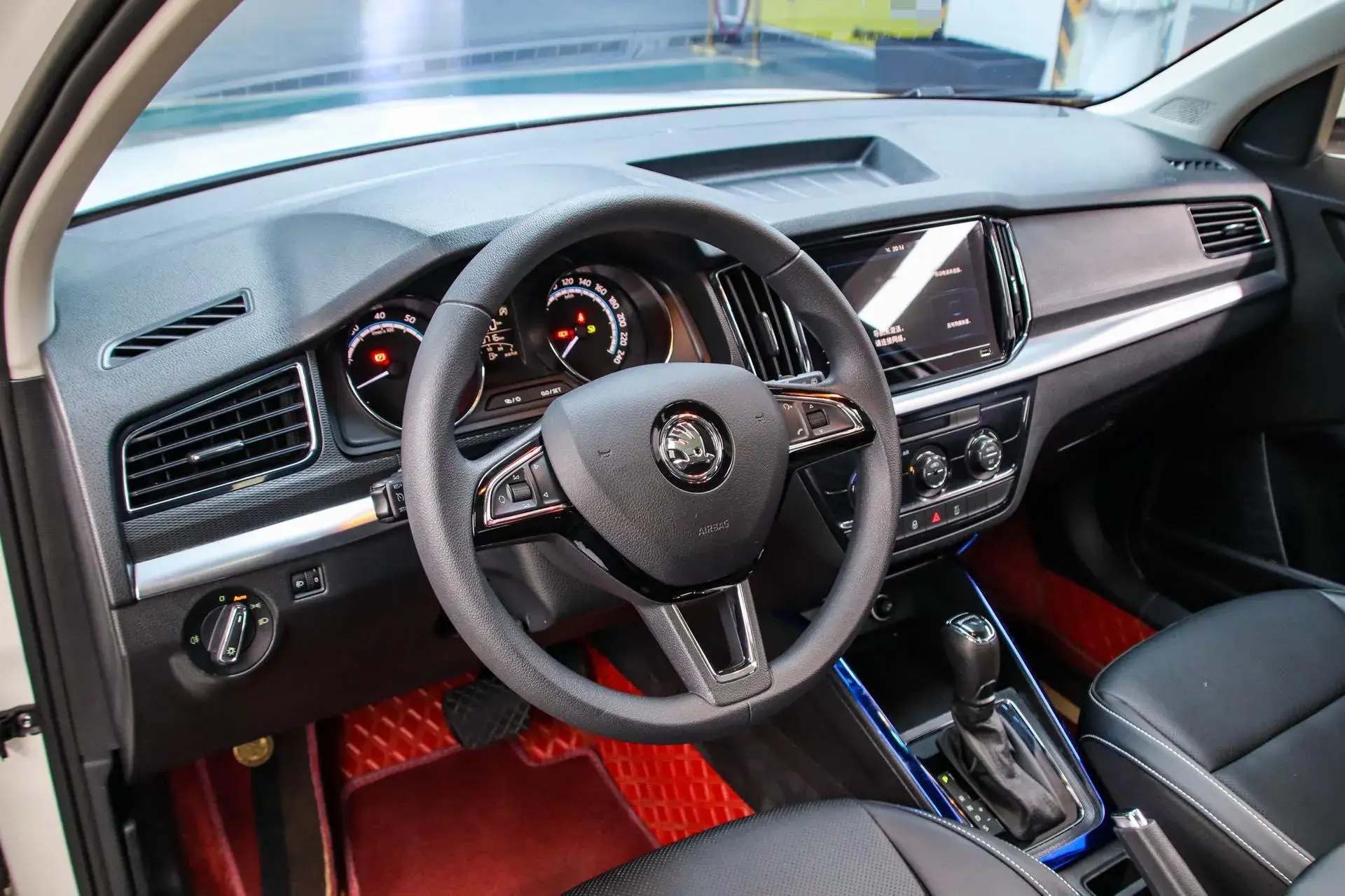 2022 SKODA KAMIQ thumbnail 4