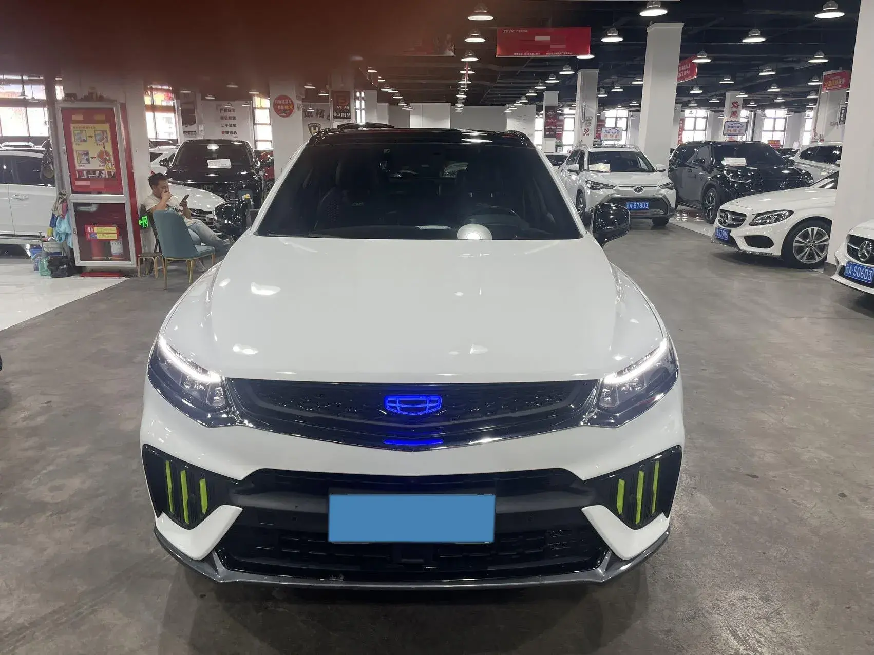 2020 GEELY TUGELLA thumbnail 3