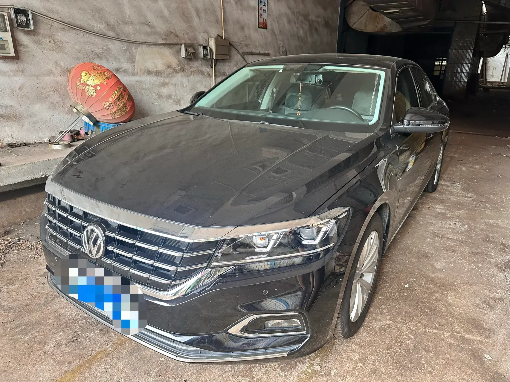 2019 VOLKSWAGEN PASSAT view 1
