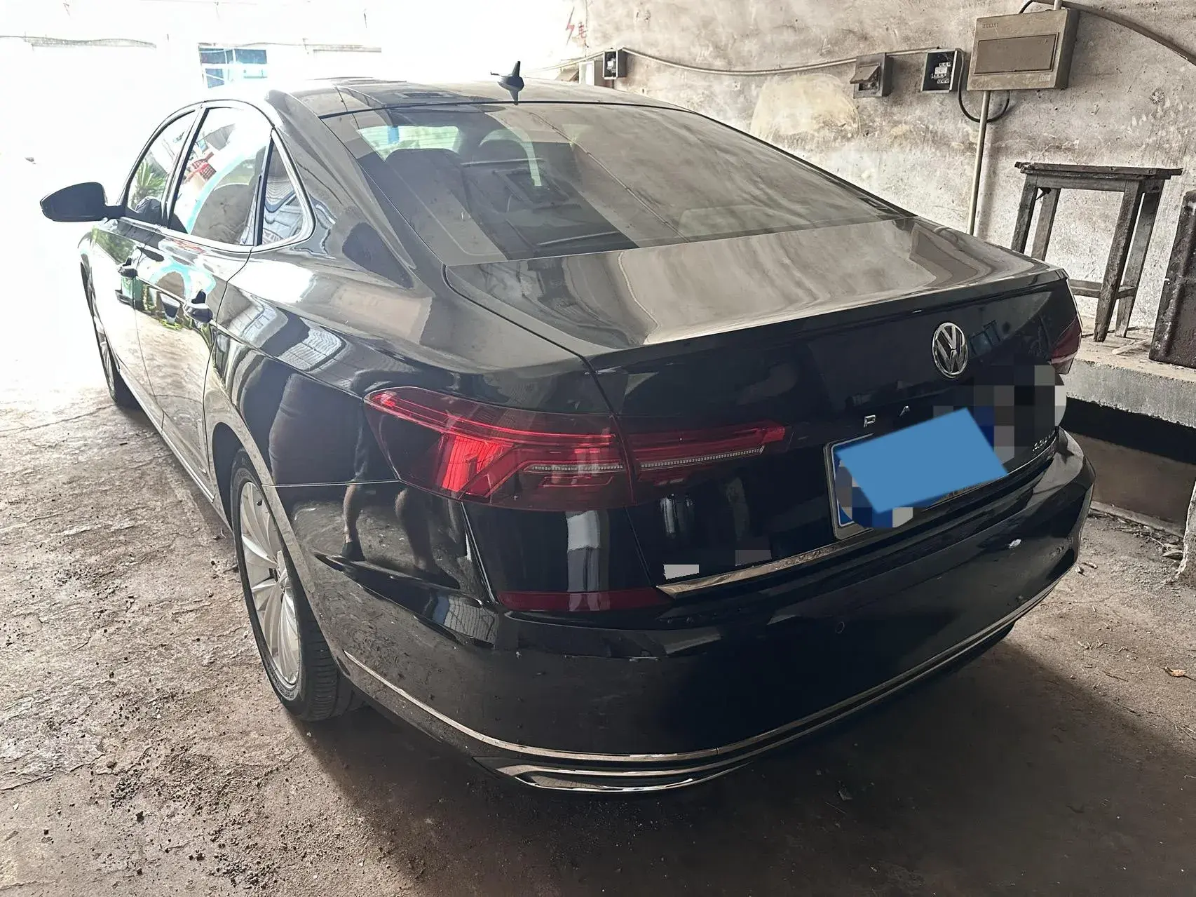 2019 VOLKSWAGEN PASSAT thumbnail 3