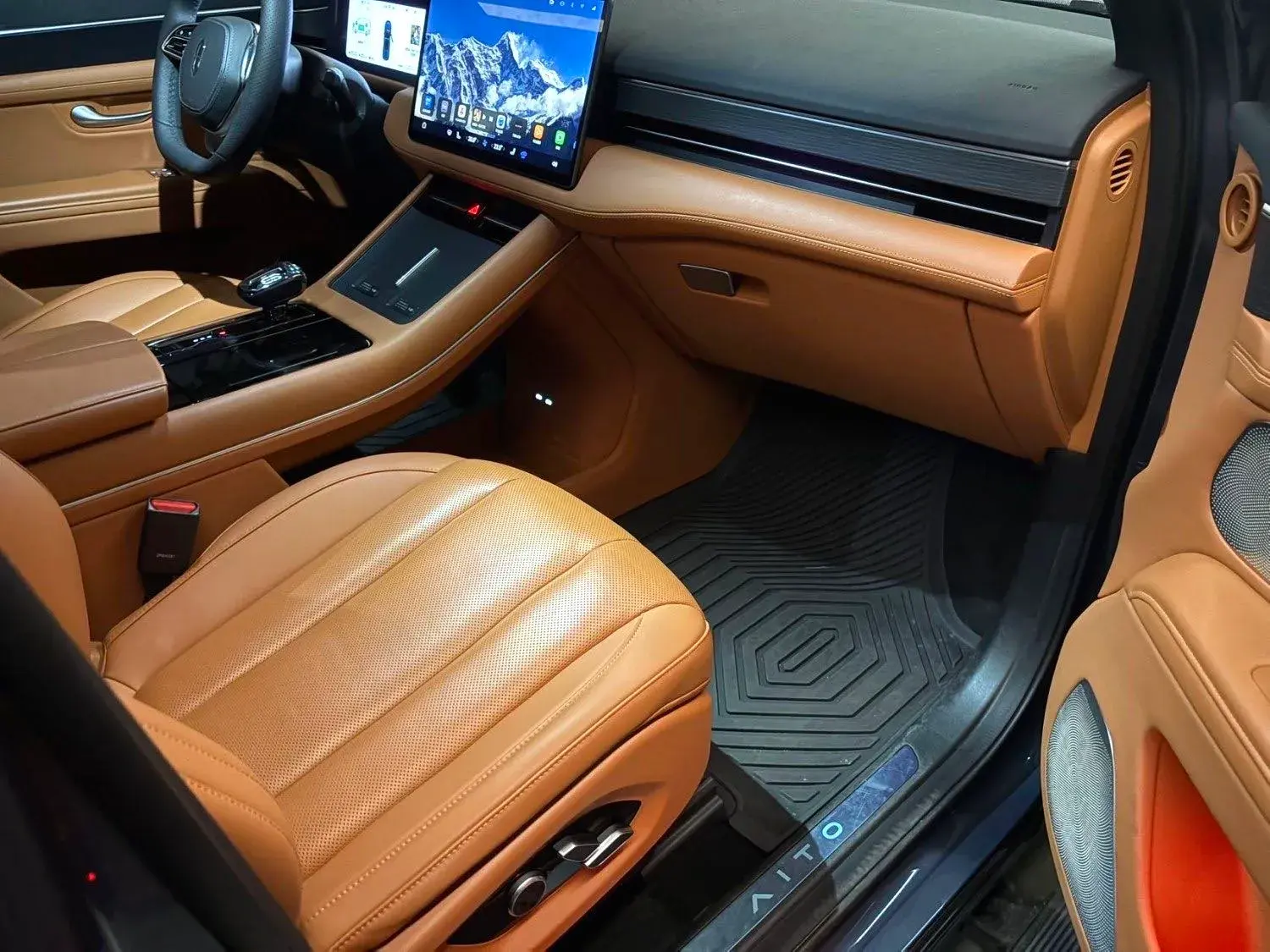 2024 AITO AITO thumbnail 3