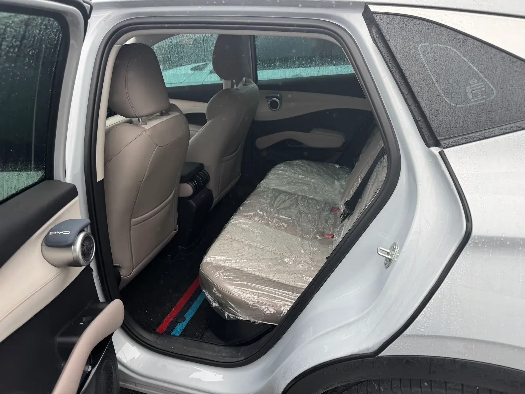 2023 BYD YUAN thumbnail 4