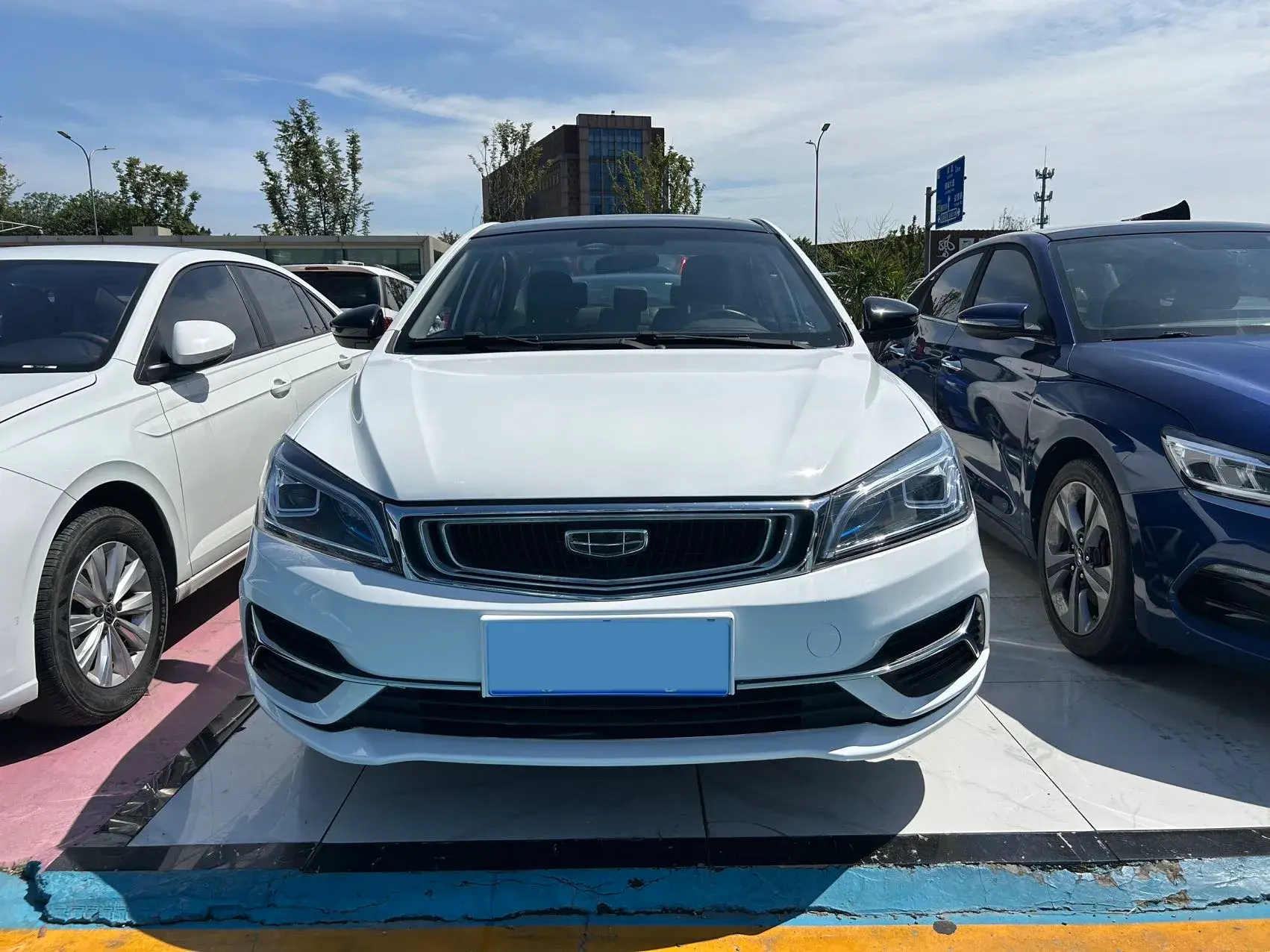 2019 GEELY EMGRAND thumbnail 2