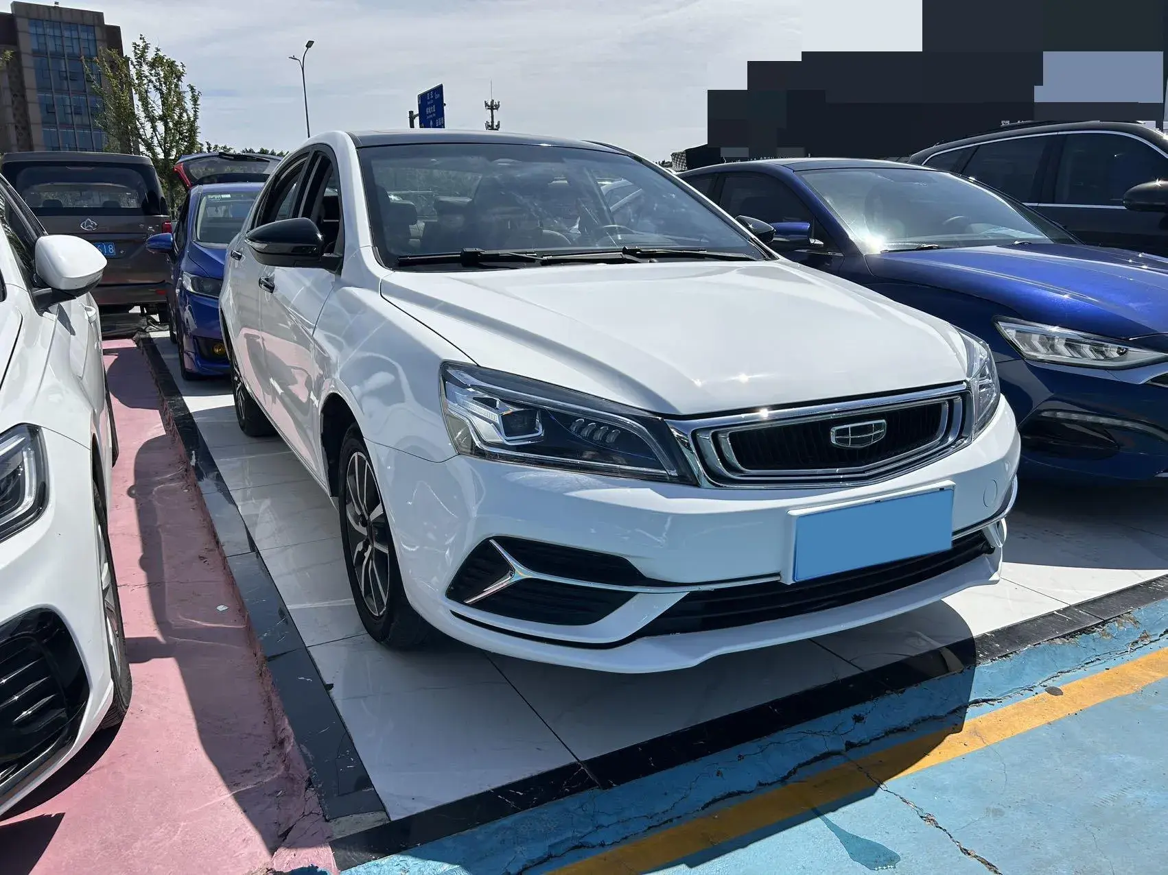 2019 GEELY EMGRAND thumbnail 3
