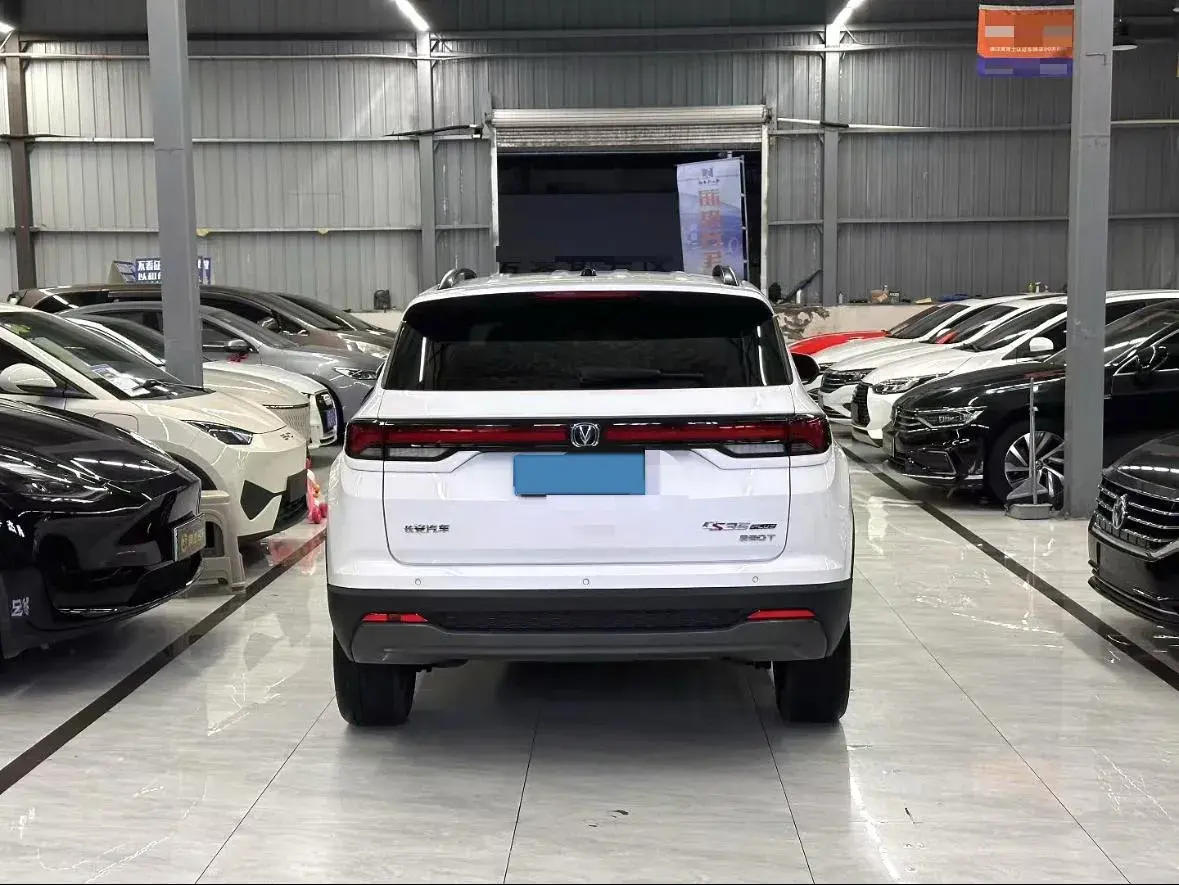 2023 CHANGAN CS35 thumbnail 4