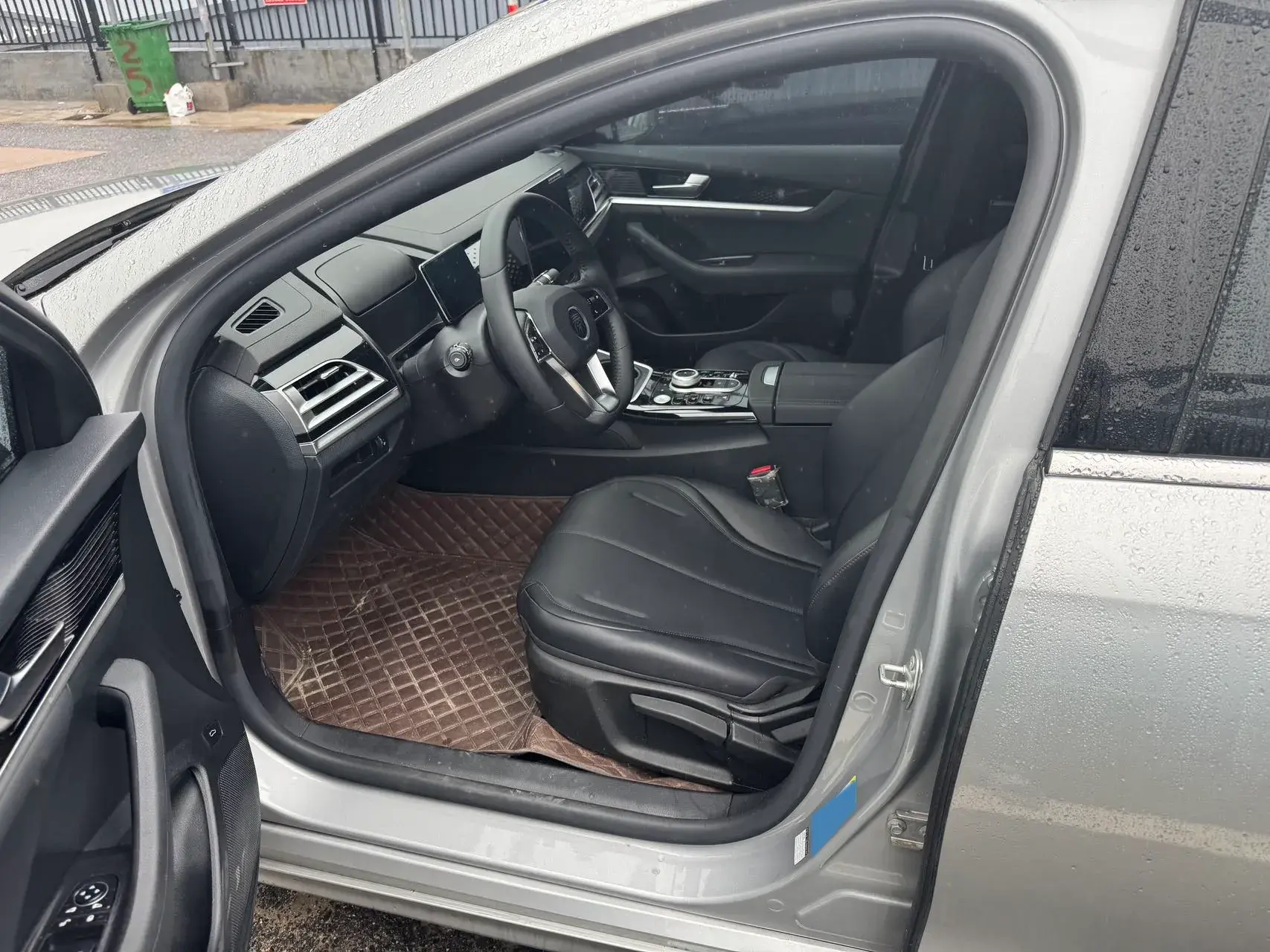 2023 BYD QIN thumbnail 3