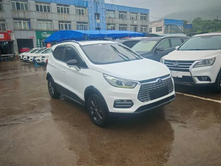 2018 BYD YUAN thumbnail 3