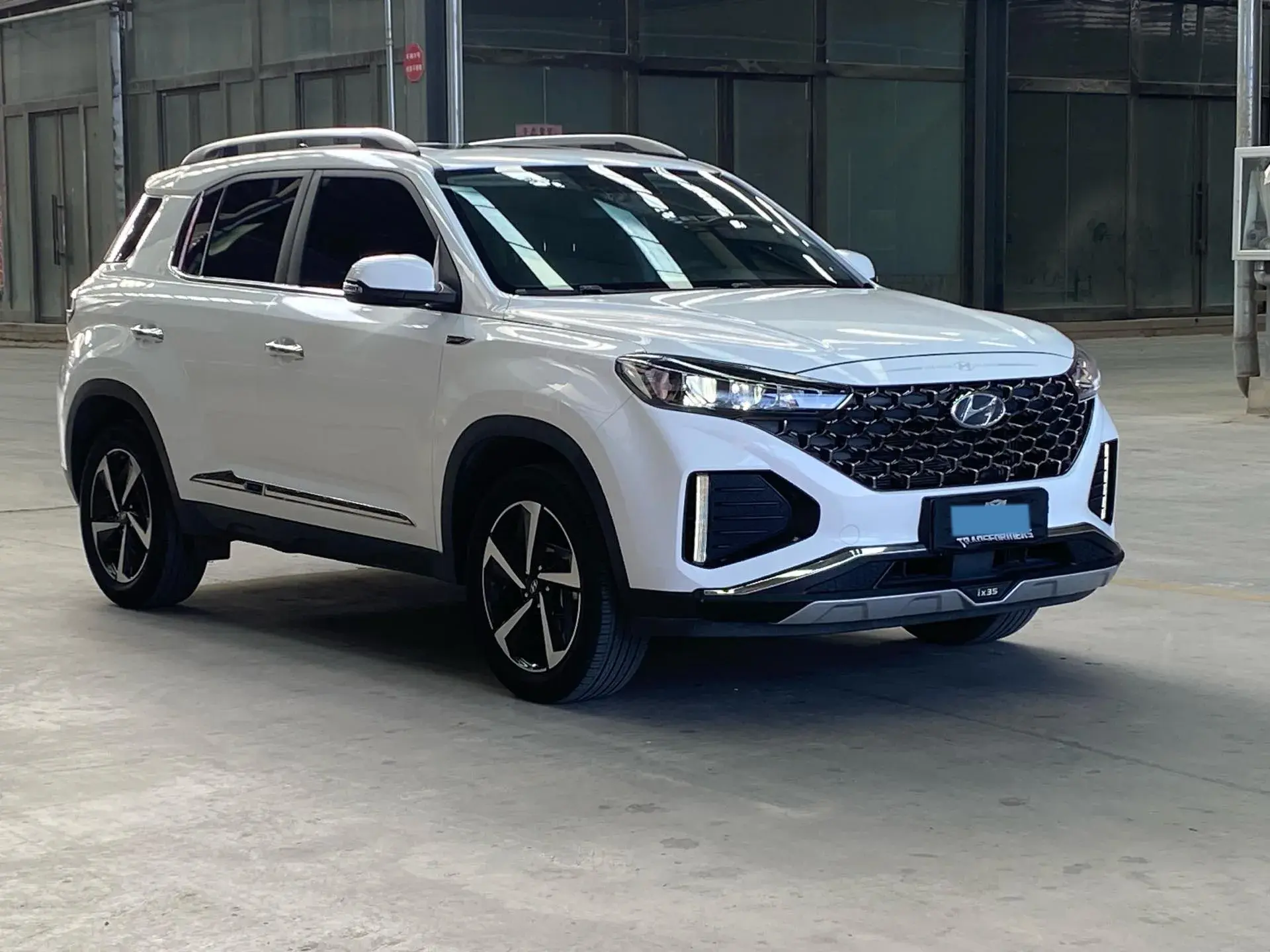 2021 HYUNDAI IX35 thumbnail 3