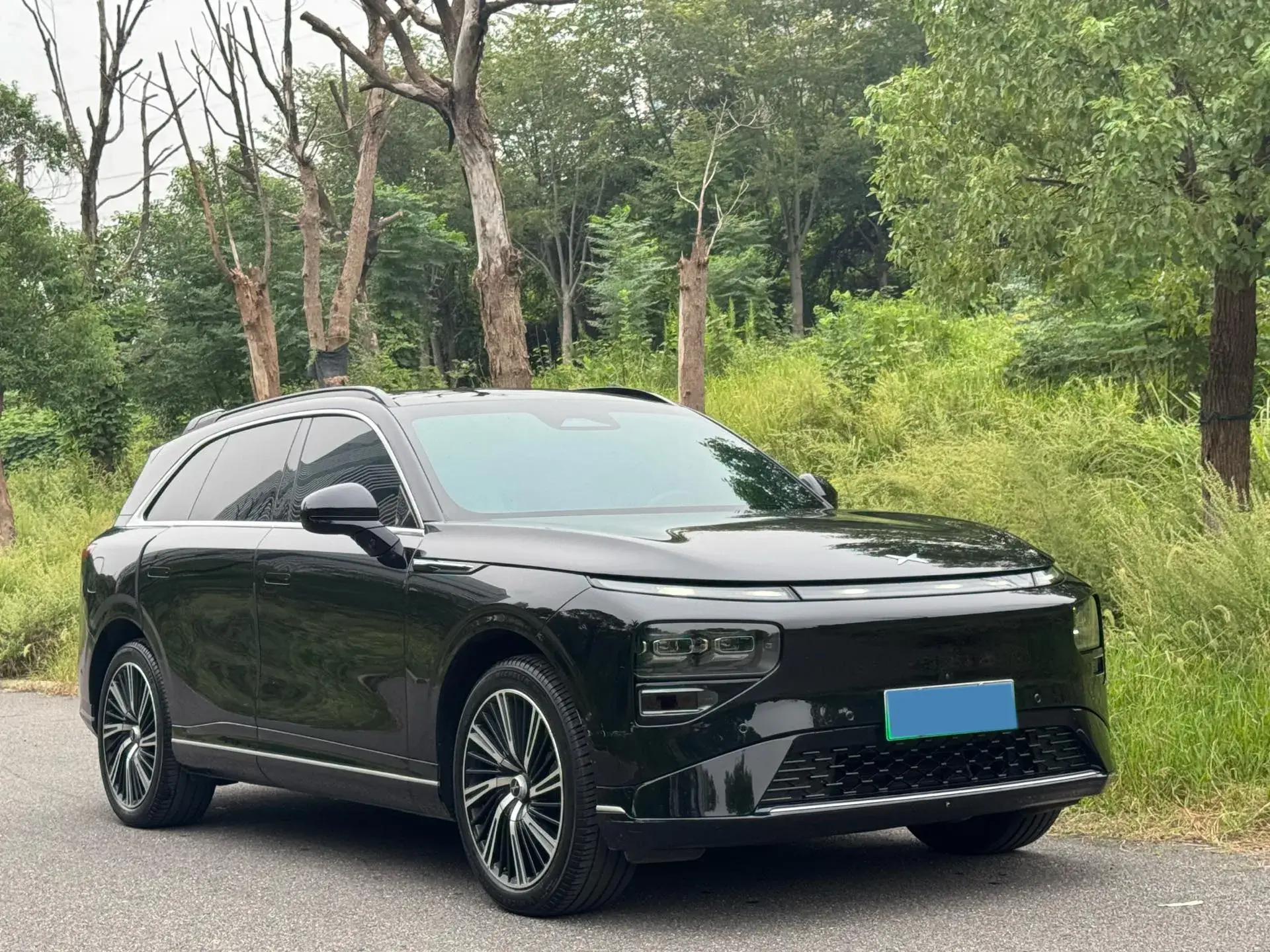 2024 XPENG G9 thumbnail 3